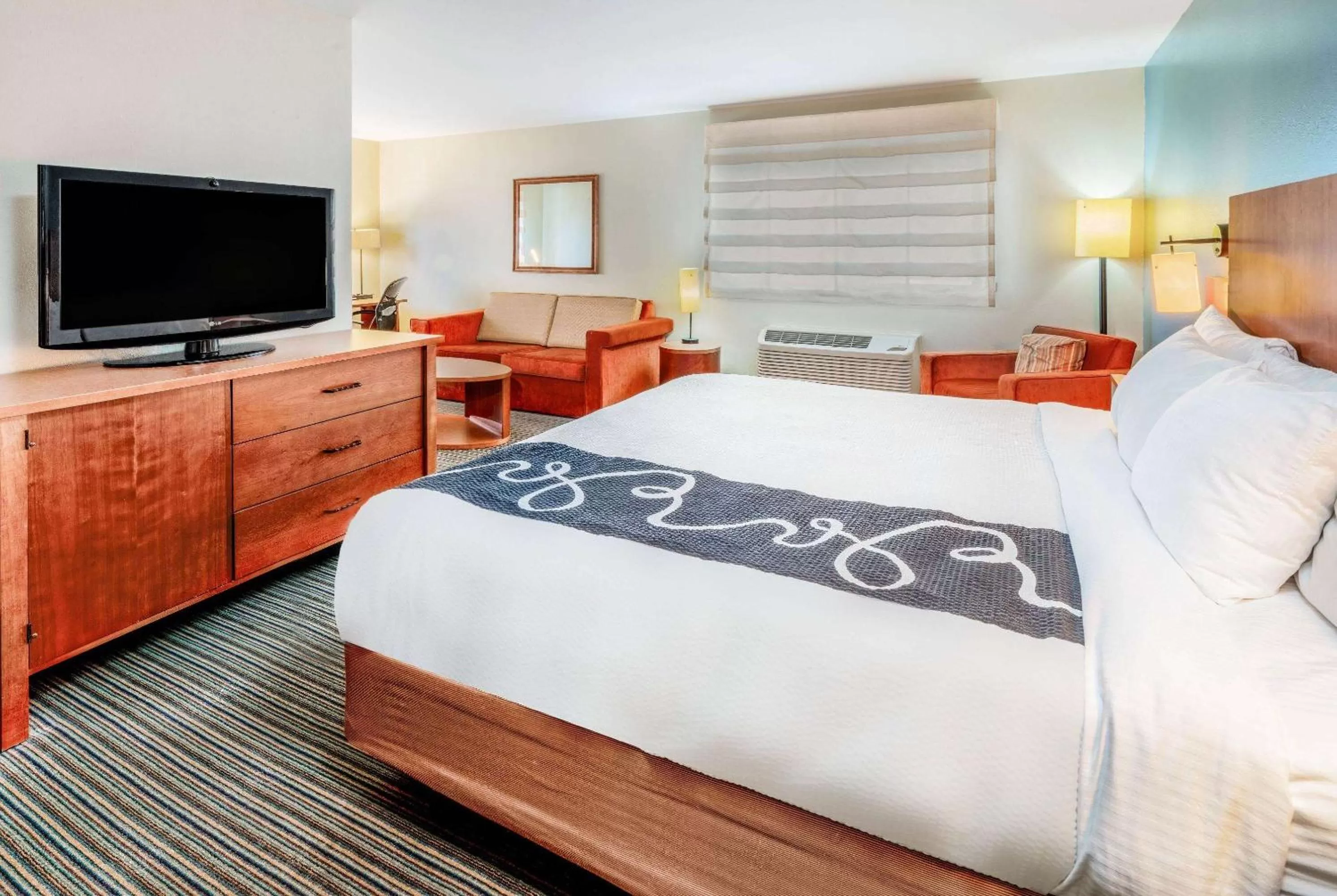 Deluxe King Room - Non-Smoking in La Quinta by Wyndham Helena