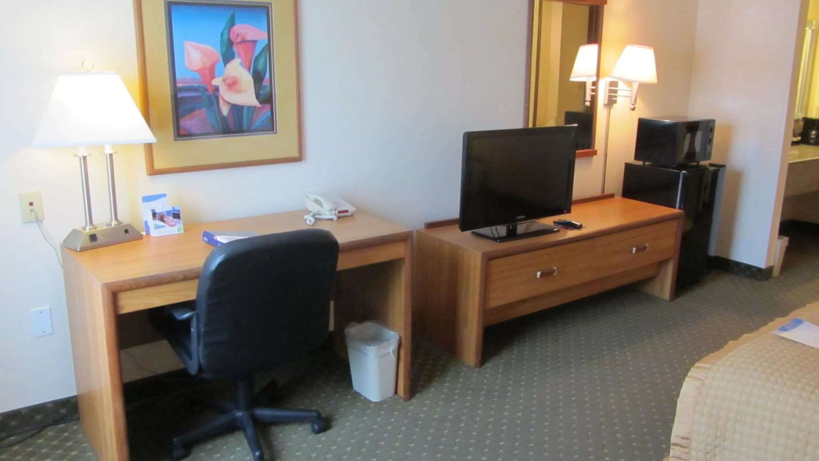 King Room - Non-Smoking in Baymont by Wyndham Conroe