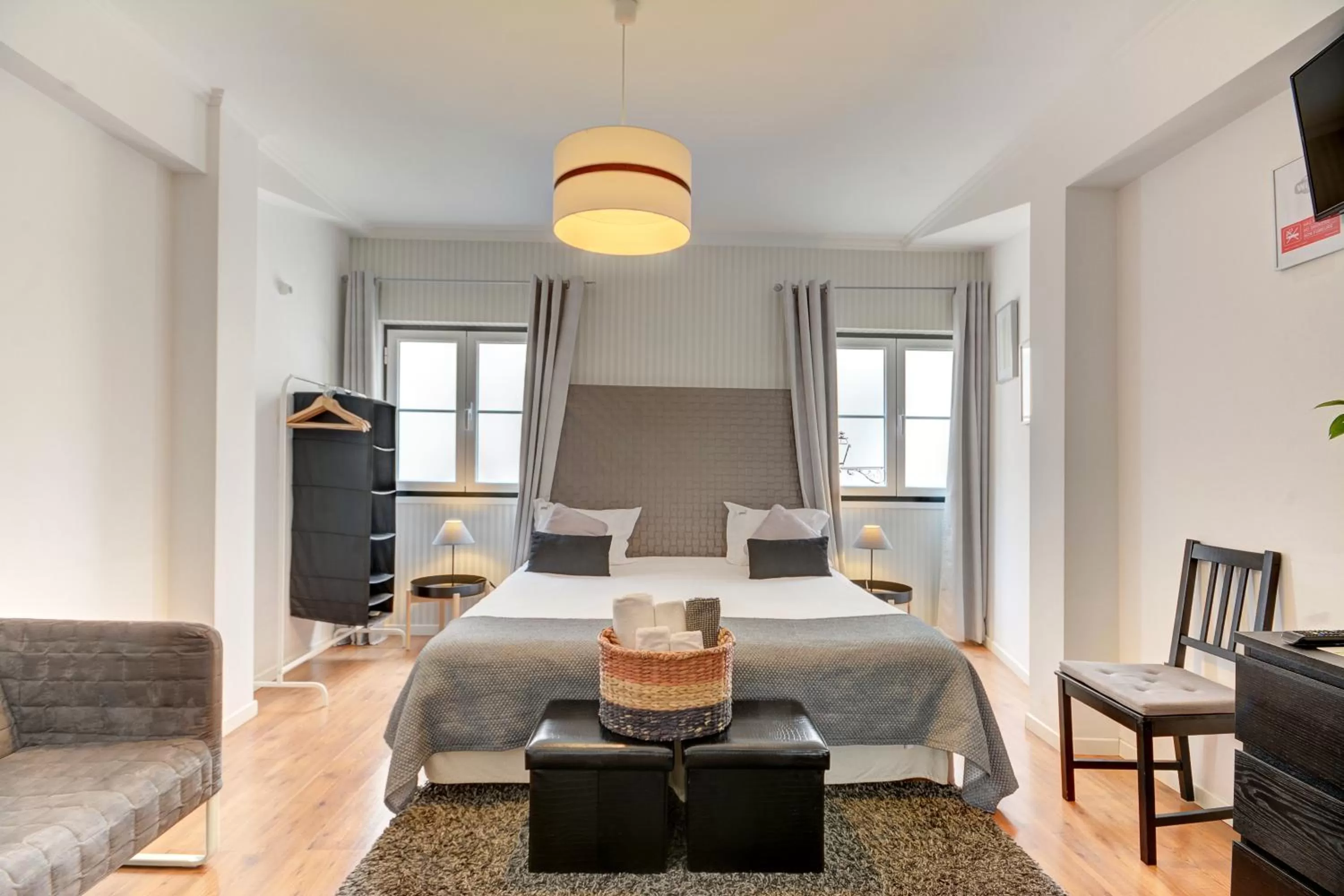 Double or Twin Room with Shared Bathroom in Inn Bairro Alto BA Sweet