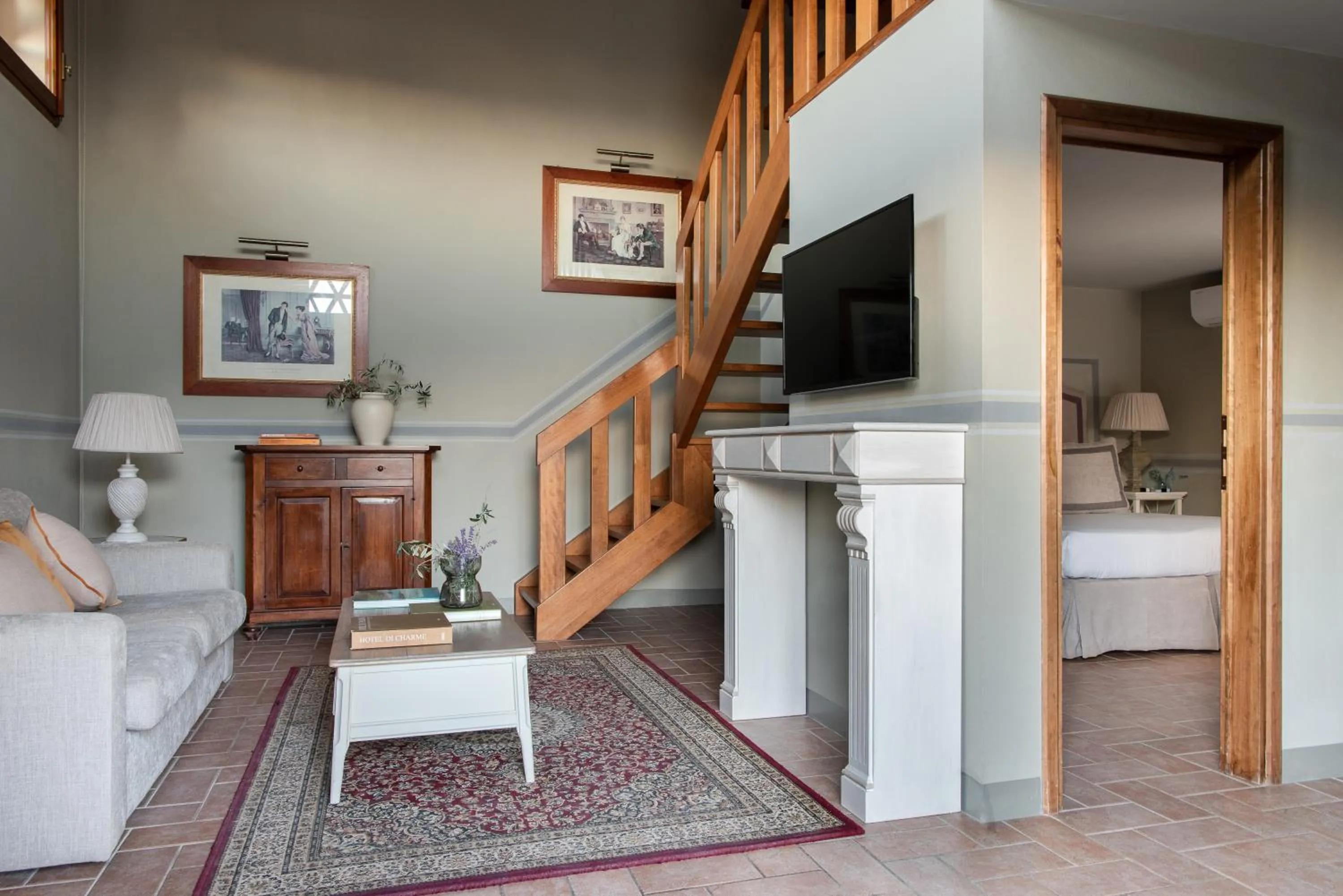 Villa with Private Pool in Relais Villa Olmo - Place of Charme