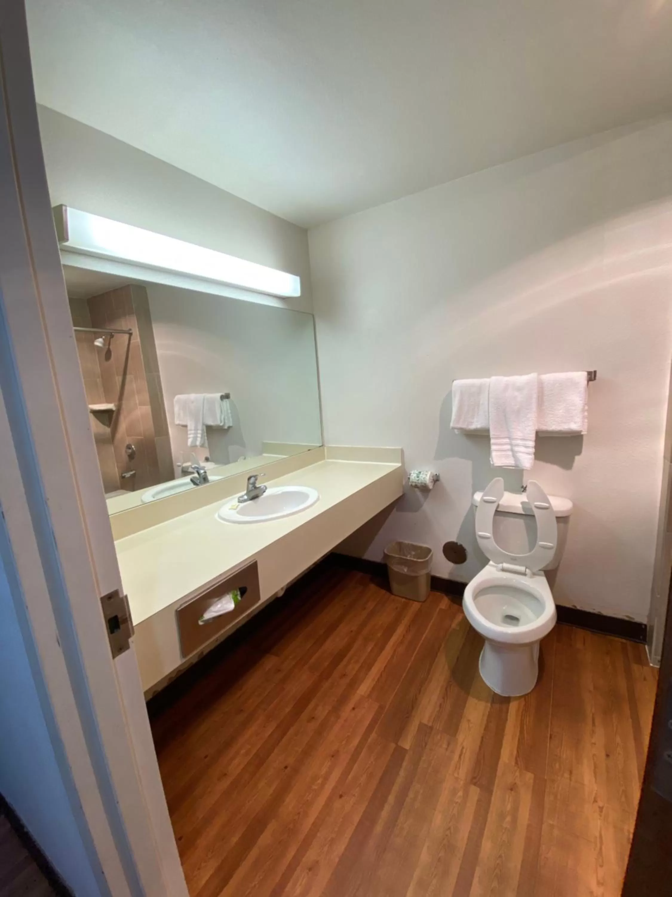 Deluxe King Studio in Guest House Inn Medical District near Texas Tech Univ