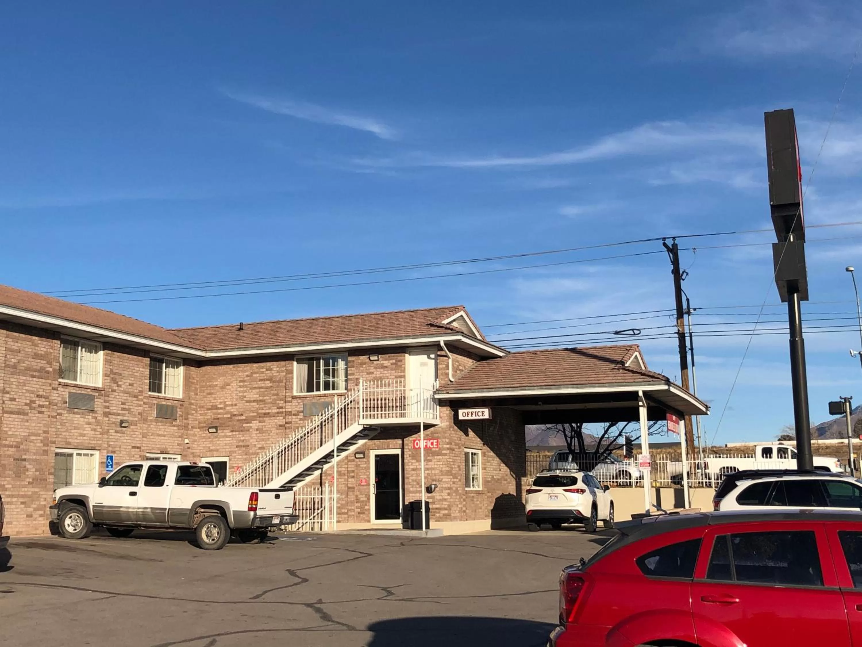 Ameri-Stay Inn & Suites
