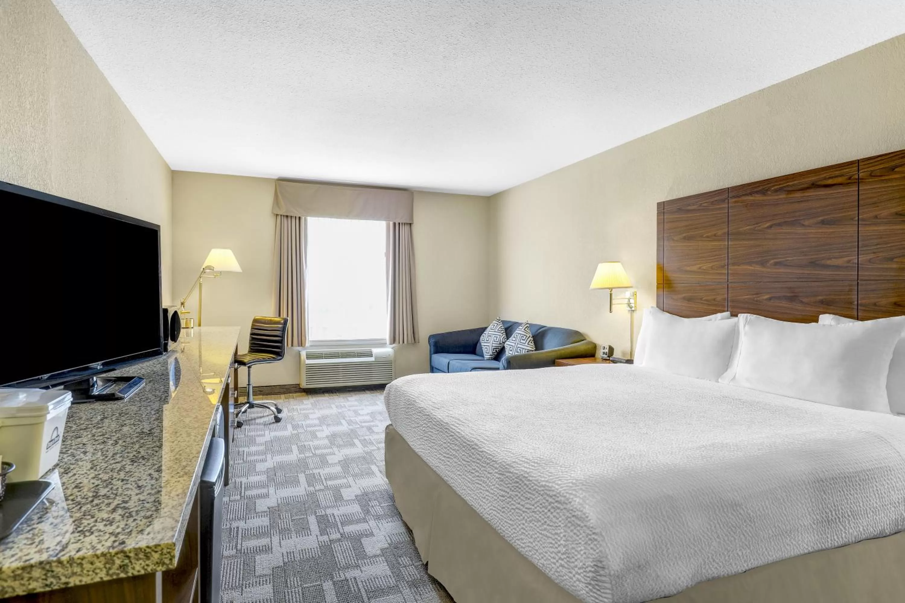 King Room - Non-Smoking in Days Inn by Wyndham Red Deer