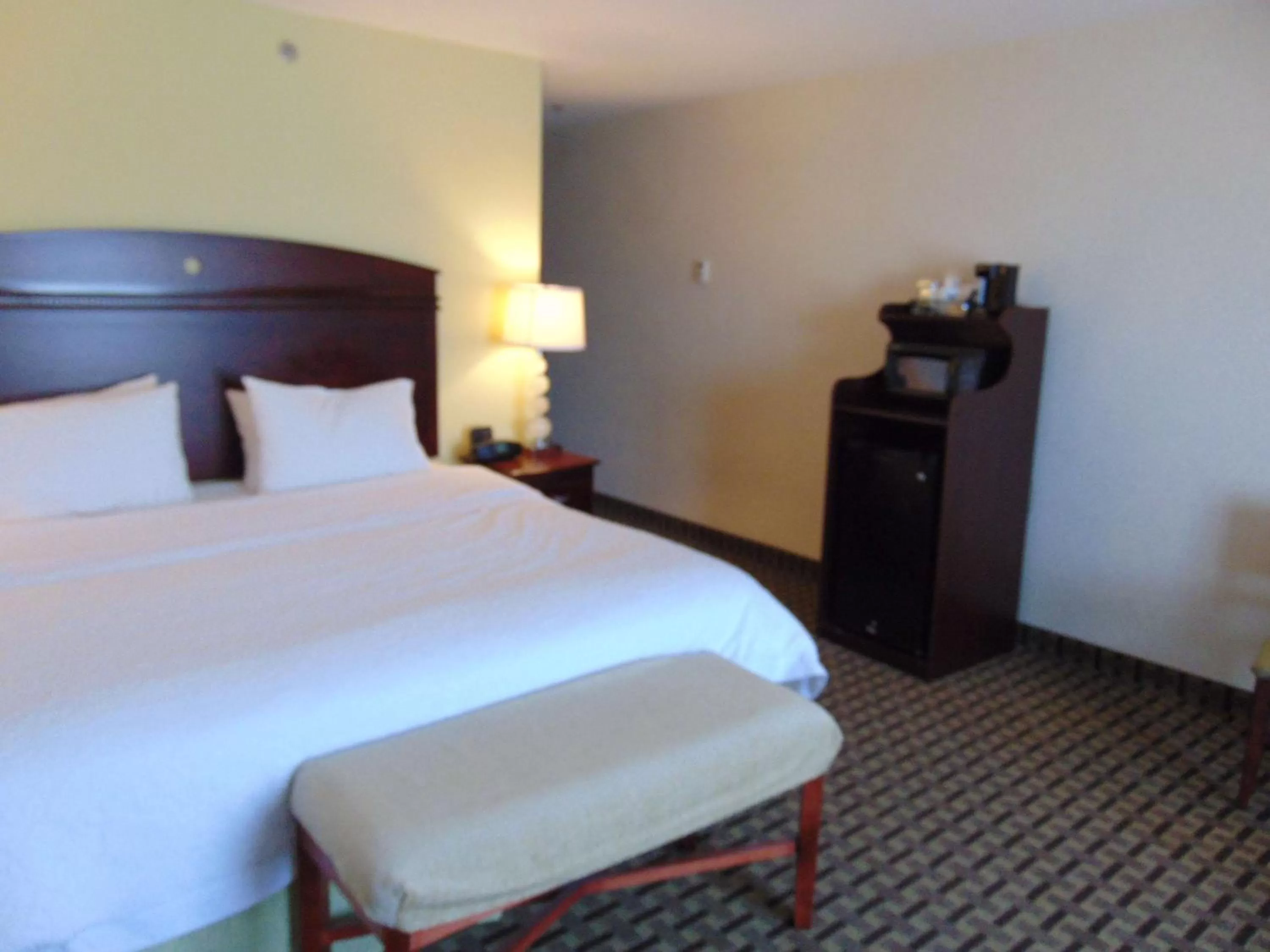 King Room with King Bed - Non-Smoking in Hampton Inn & Suites Cleveland-Mentor