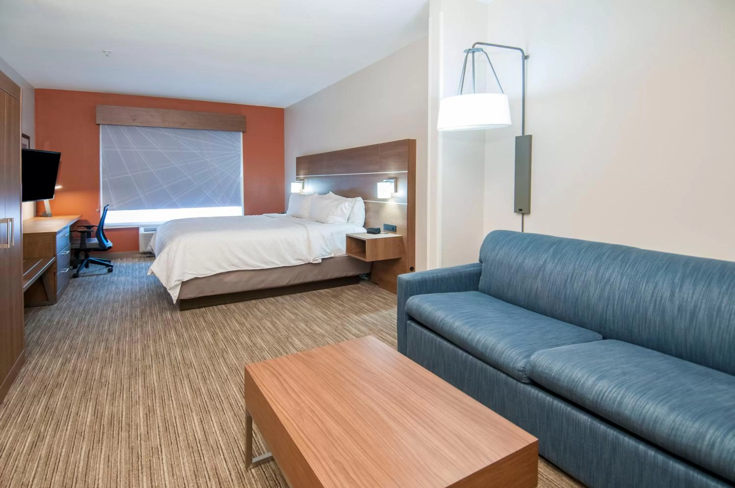 One-Bedroom Suite in Holiday Inn Express Hotel & Suites Biloxi- Ocean Springs, an IHG Hotel