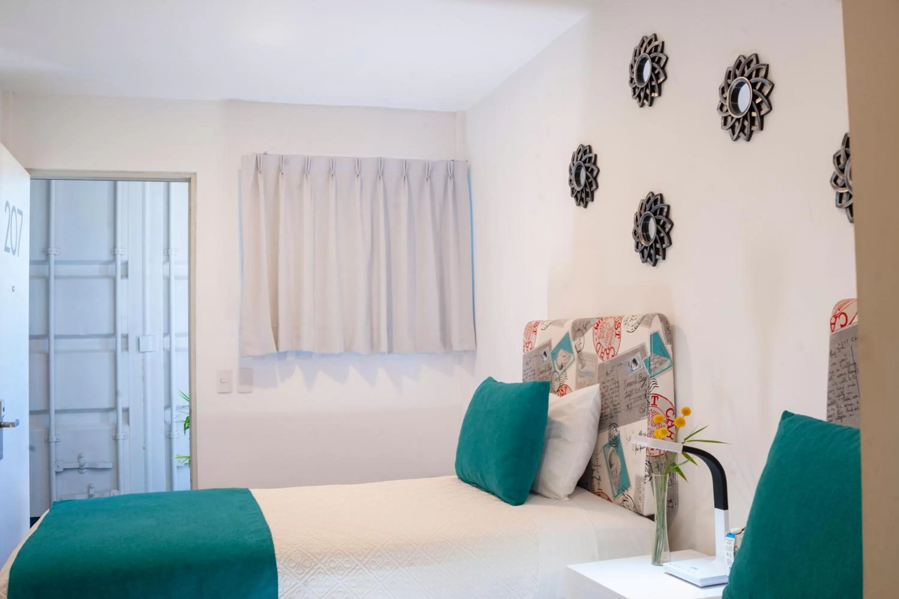 Standard Twin Room in Container Inn Hotel Aeropuerto