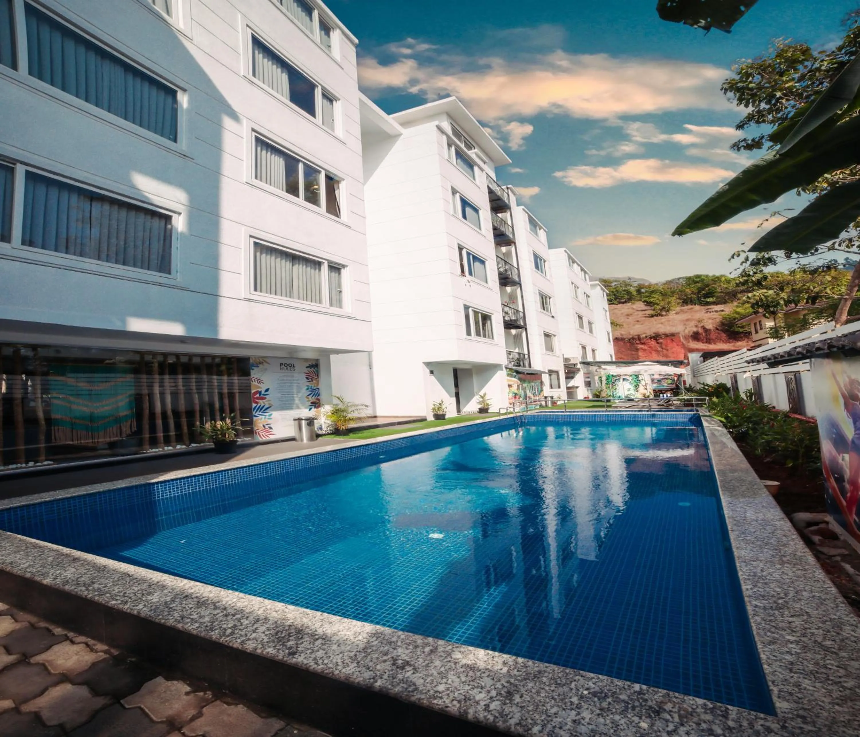 HUE GUH The Porto Candolim