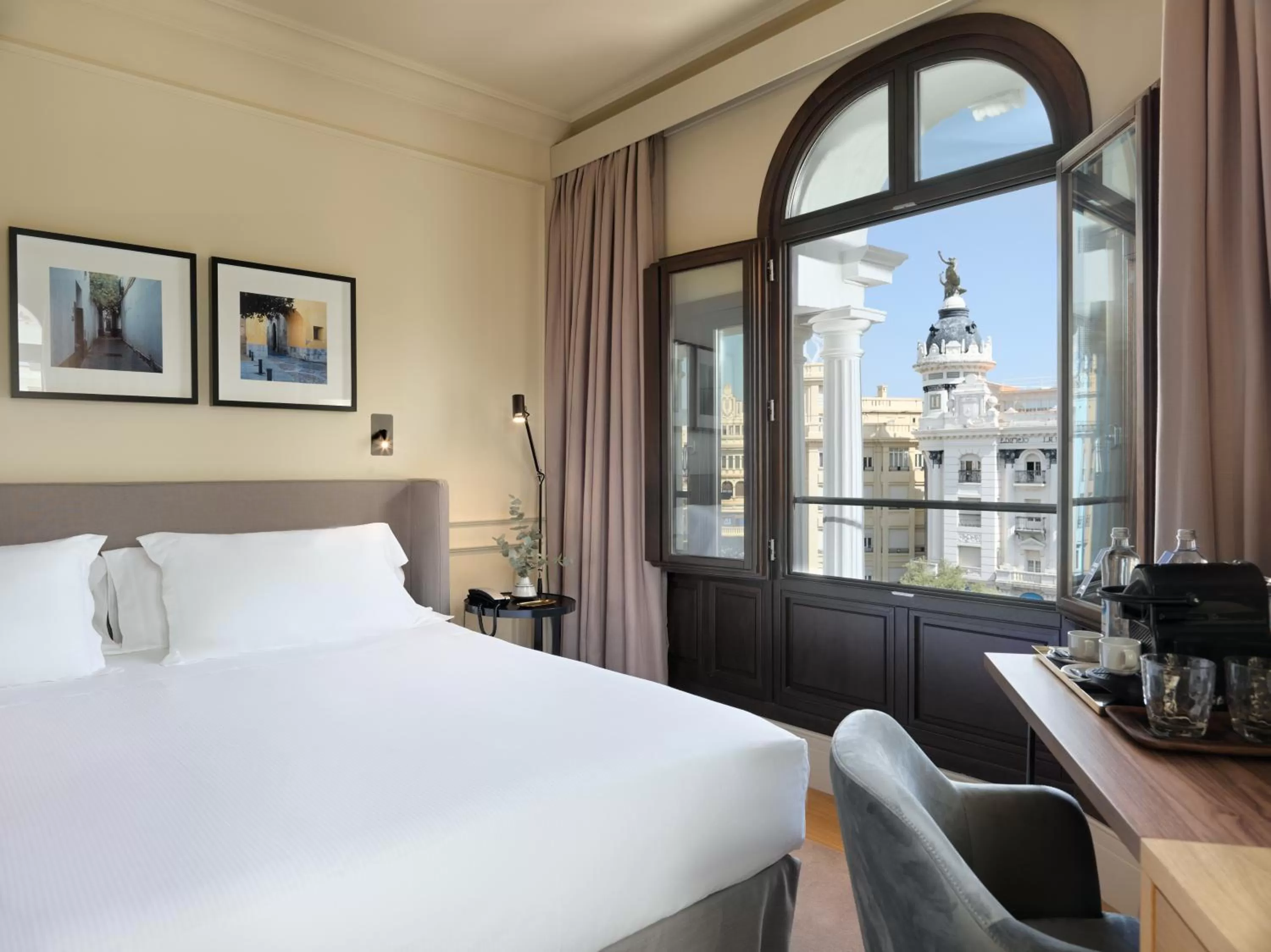 Double or Twin Room with City View in H10 Palacio Colomera