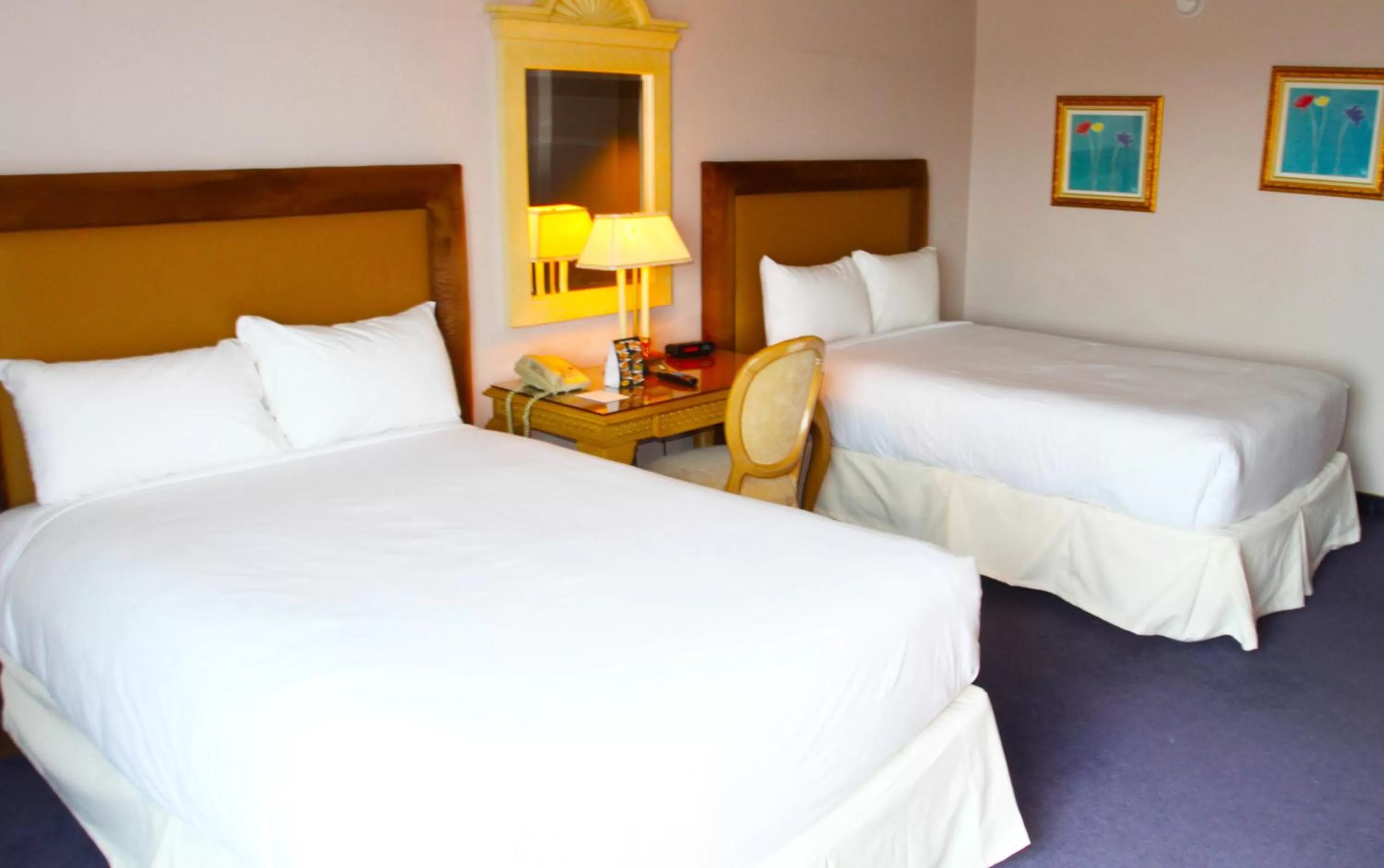 Double Room with River View in Laughlin River Lodge