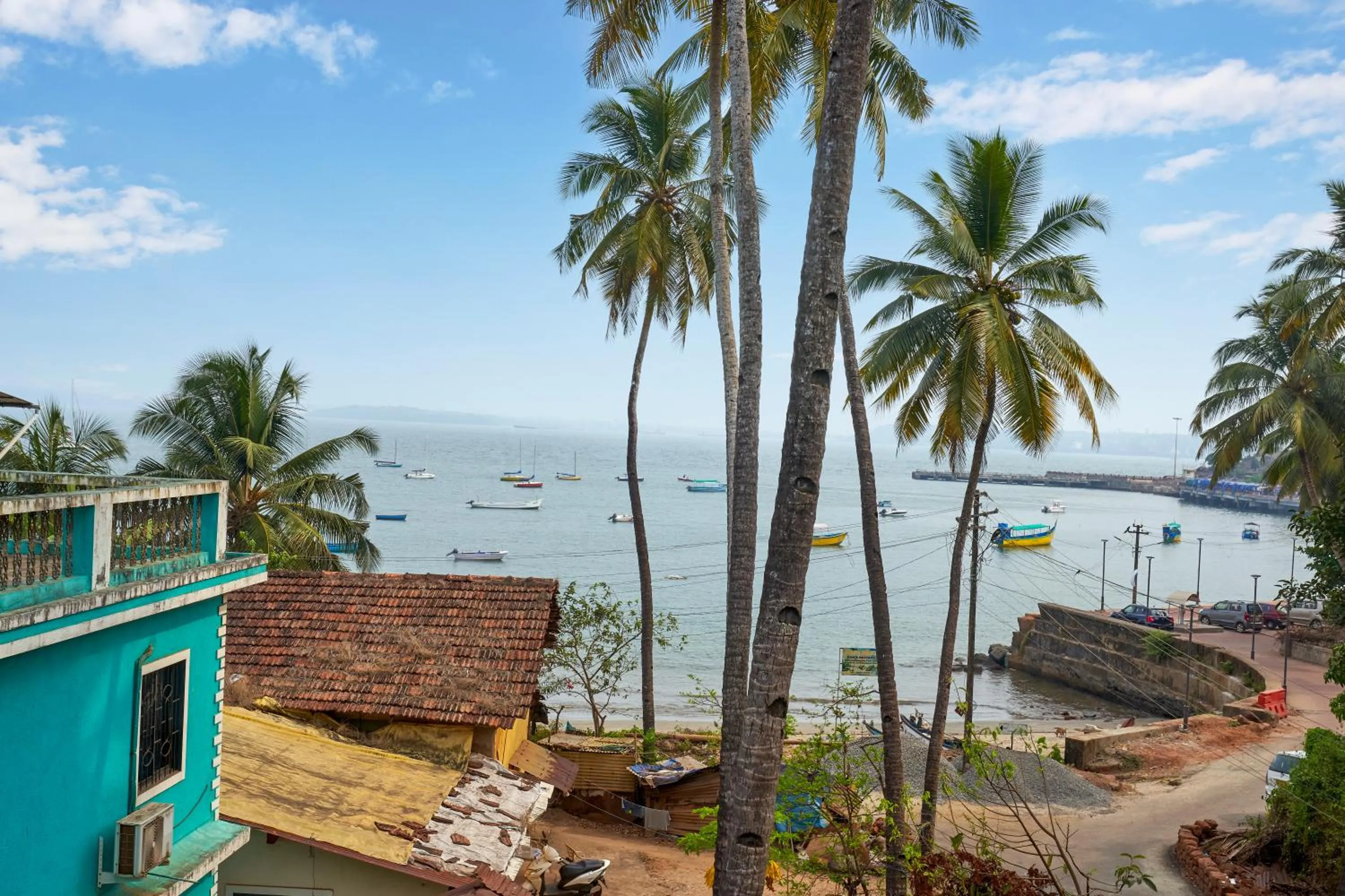 Deluxe Room with Balcony in The Hawaii Comforts Panjim Donapaula