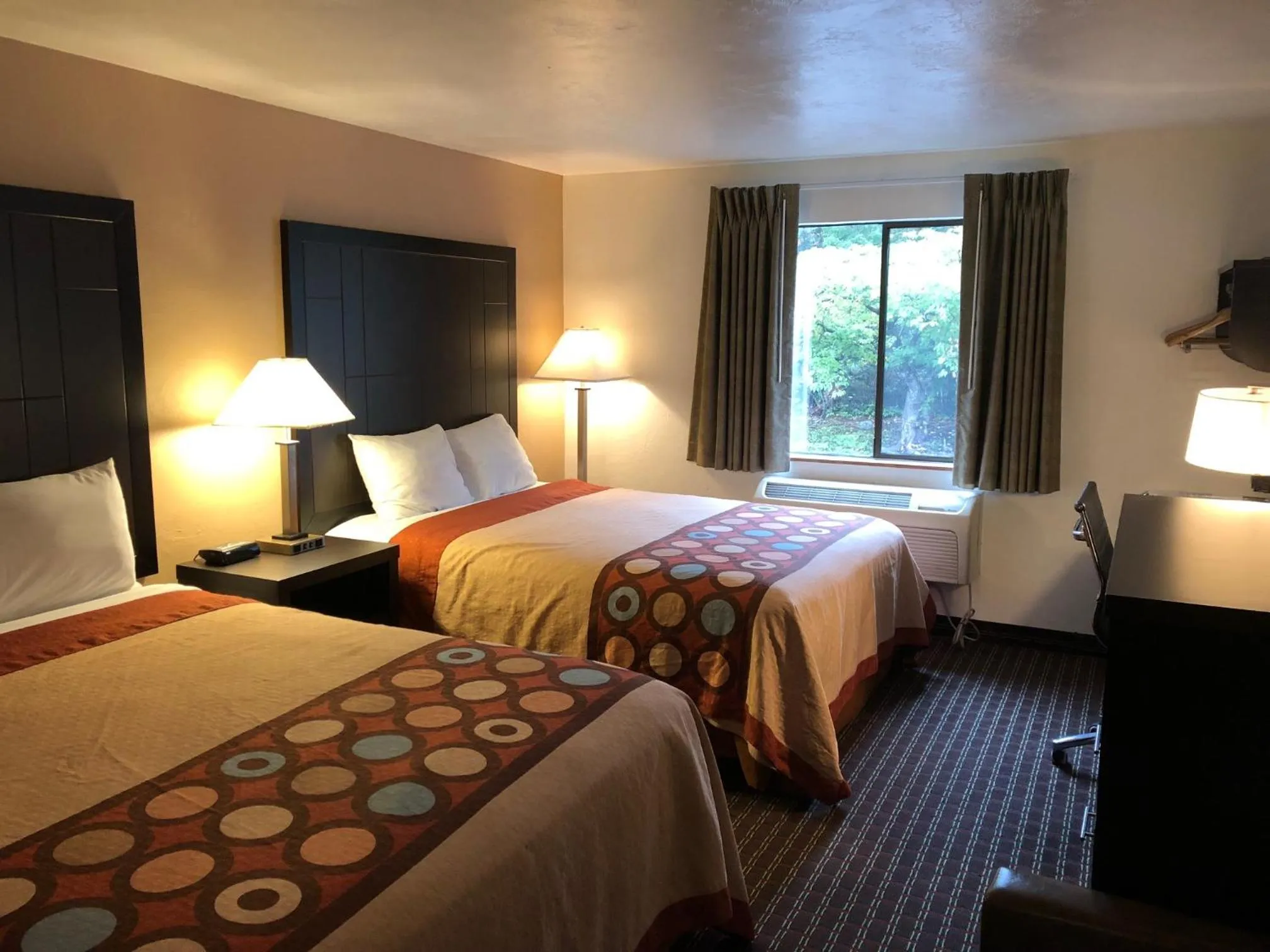 Queen Room with Two Queen Beds - Non-Smoking in Super 8 by Wyndham Lacey Olympia Area