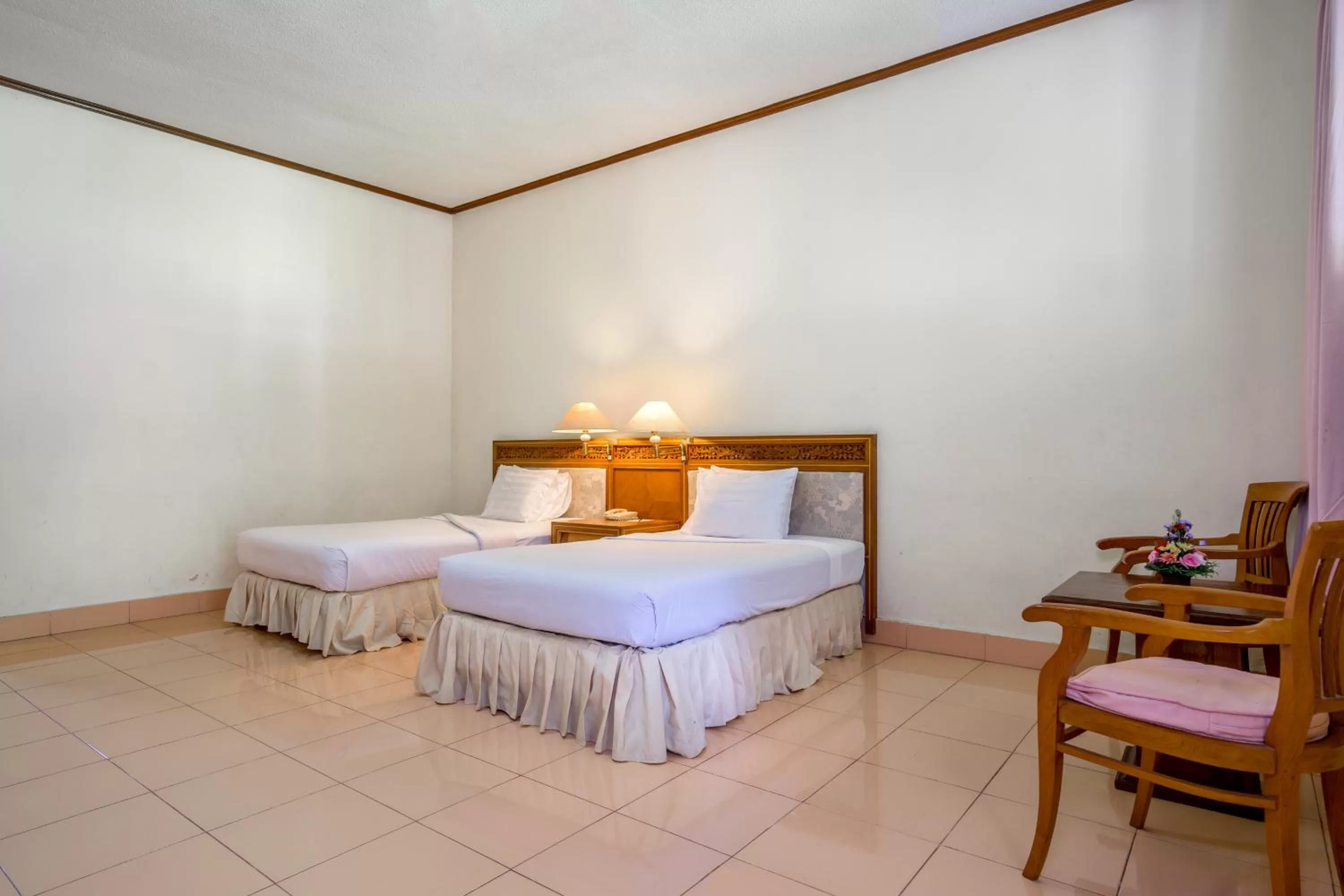 Standard Twin Room with Garden View in Inna Bali Heritage Hotel
