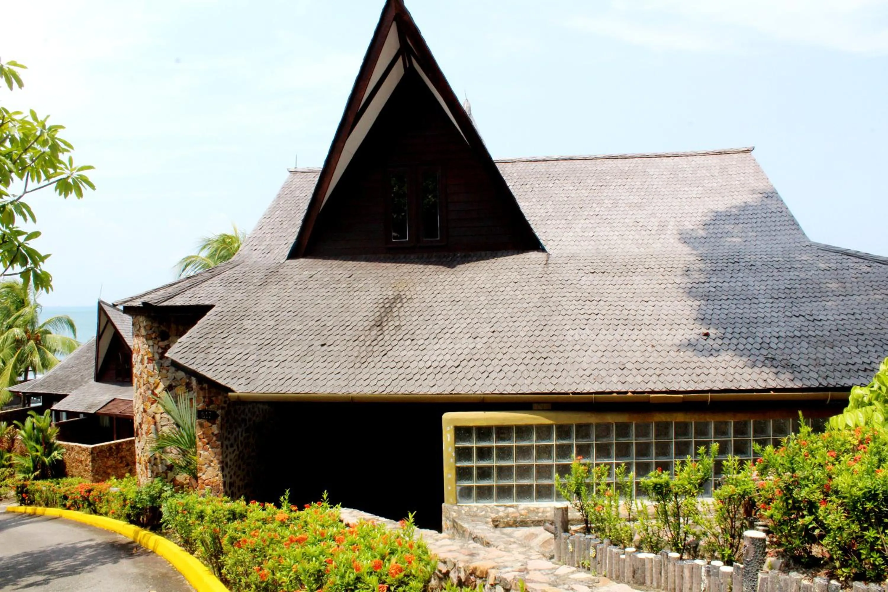 Two-Bedroom Villa with Free Shuttle from Nongsapura Ferry Terminal in Batam View Beach Resort