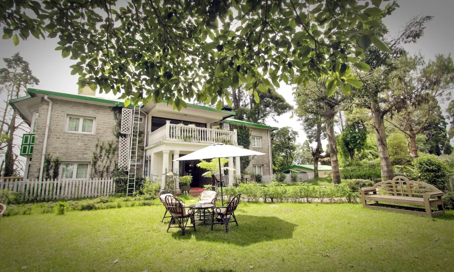 Superior Room in Windamere Hotel - A Colonial Heritage