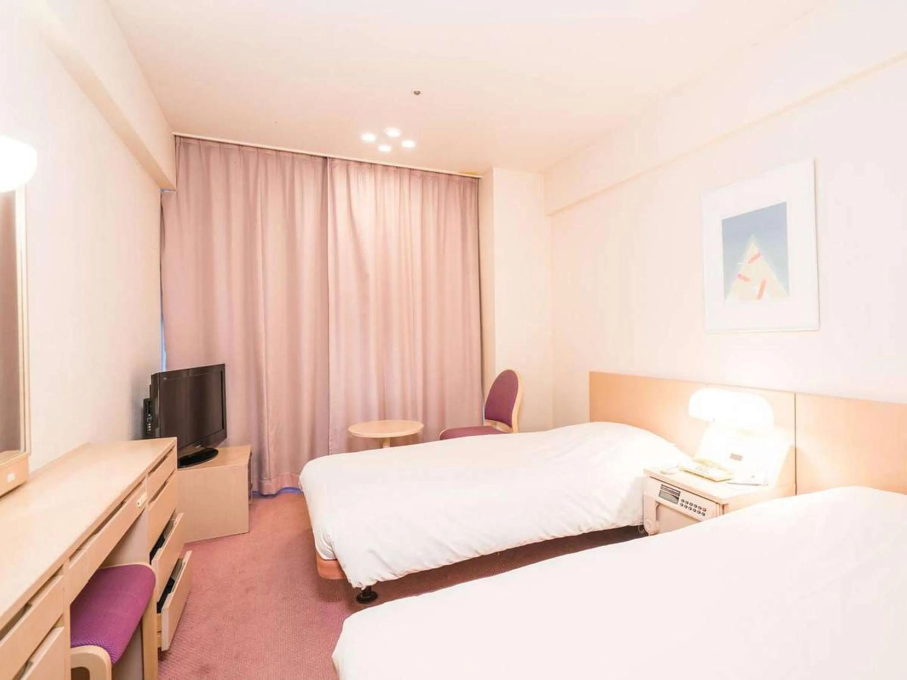 Twin Room with River Side View - single occupancy - Smoking Wing 4 in Naeba Prince Hotel