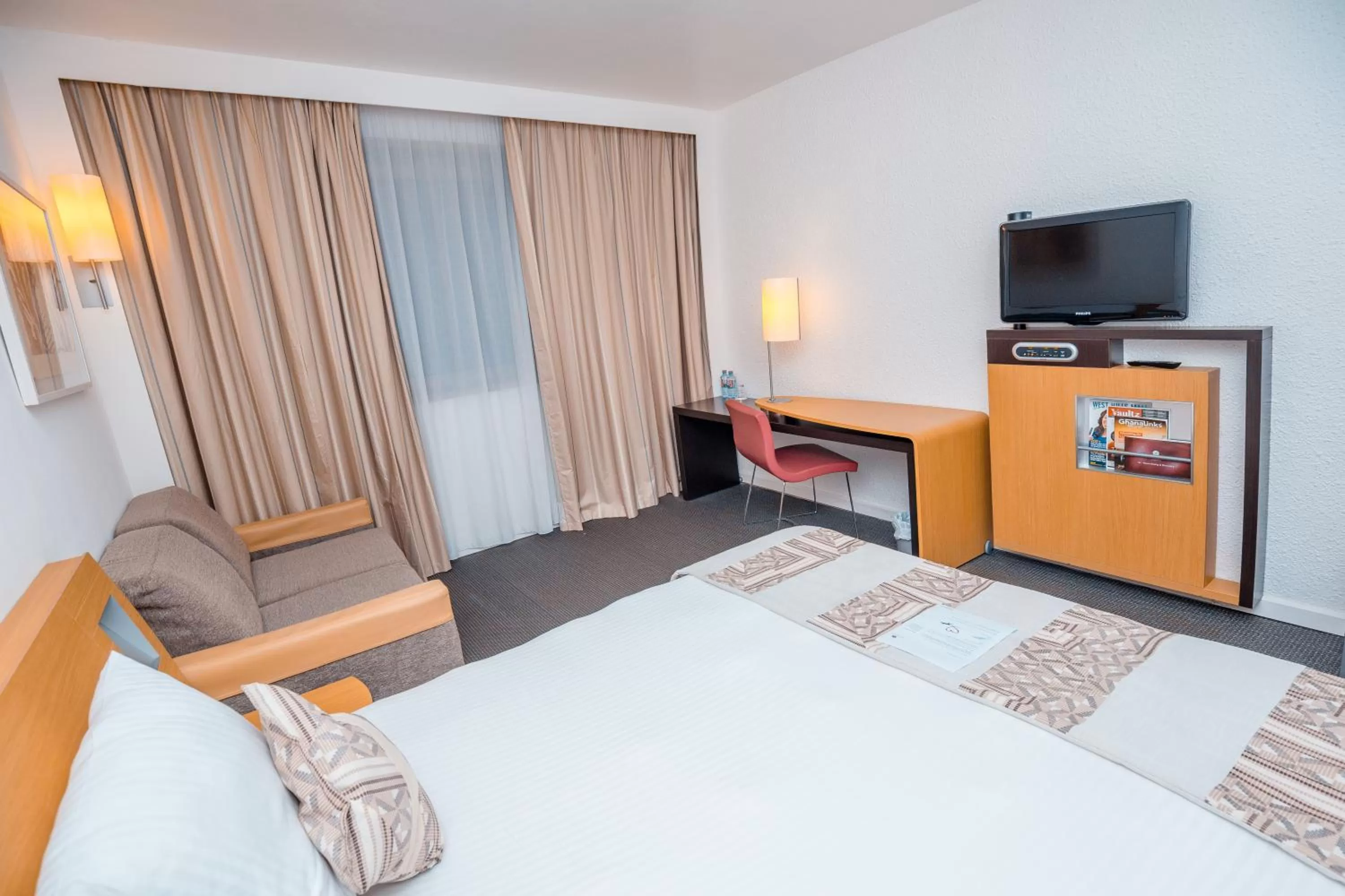 Standard Queen Room - single occupancy in Accra City Hotel