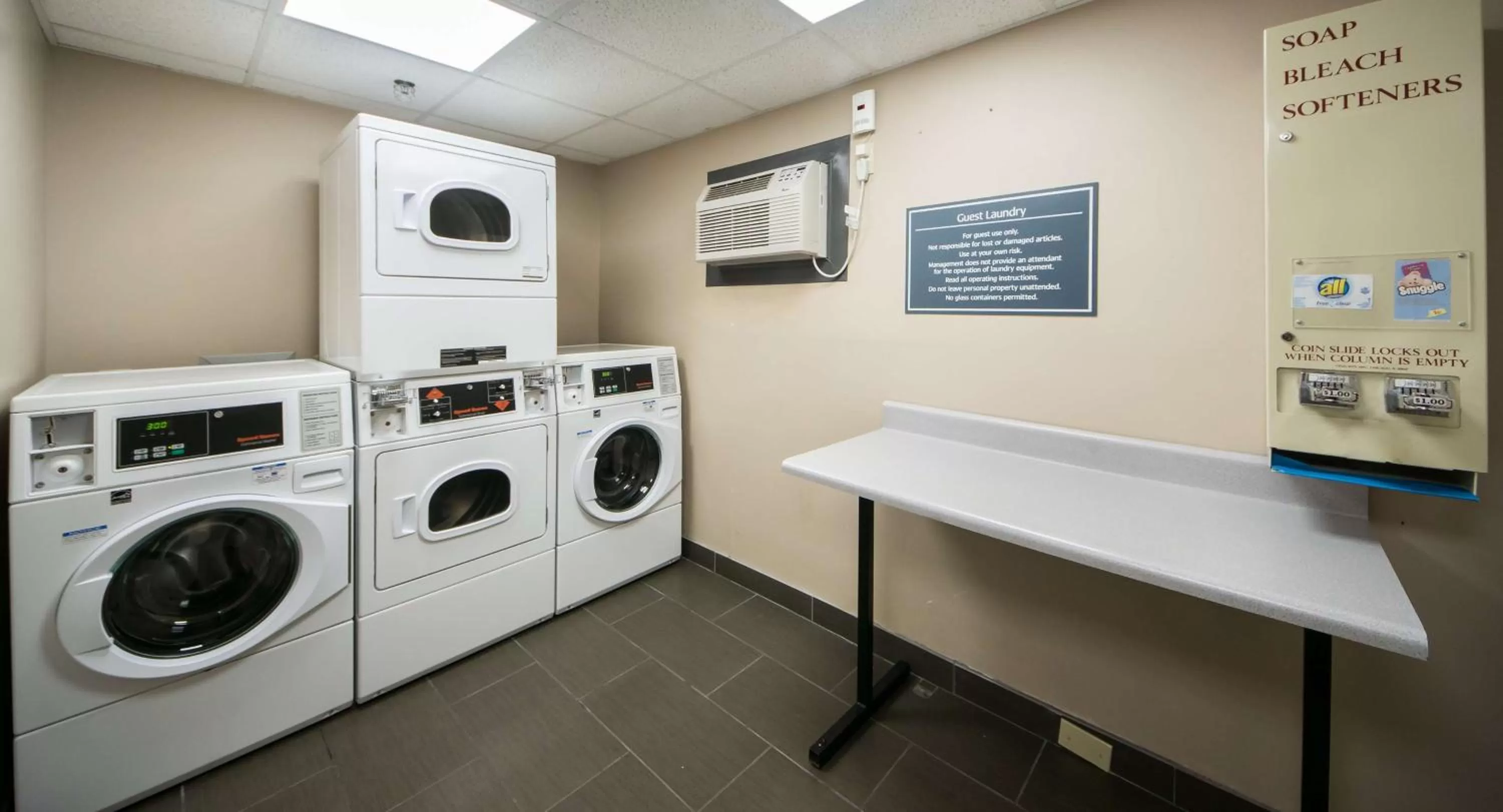 Property building in Hampton Inn Lakeland