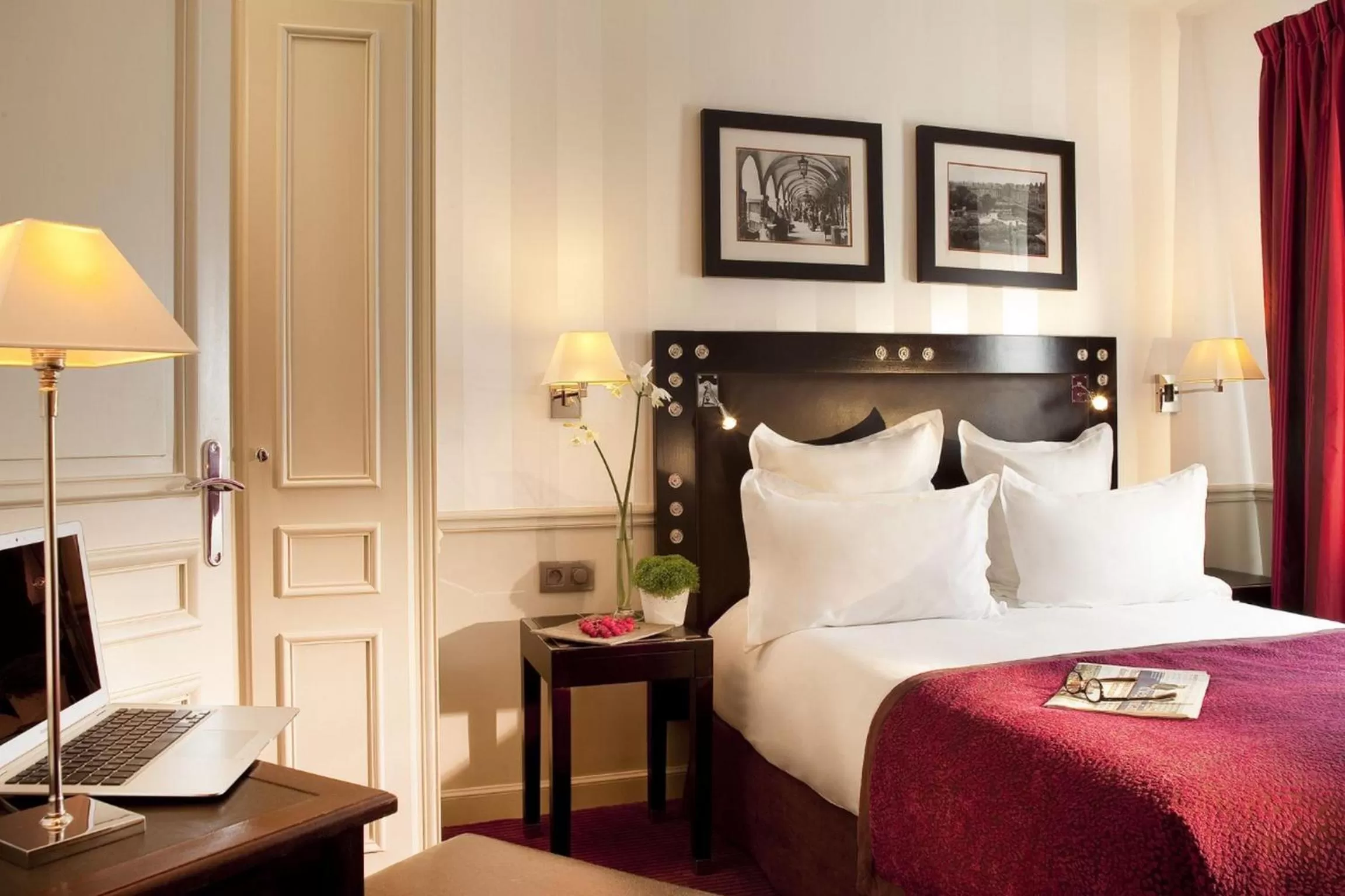 Classic Single or Double Room with Courtyard View in Hotel Duquesne Eiffel