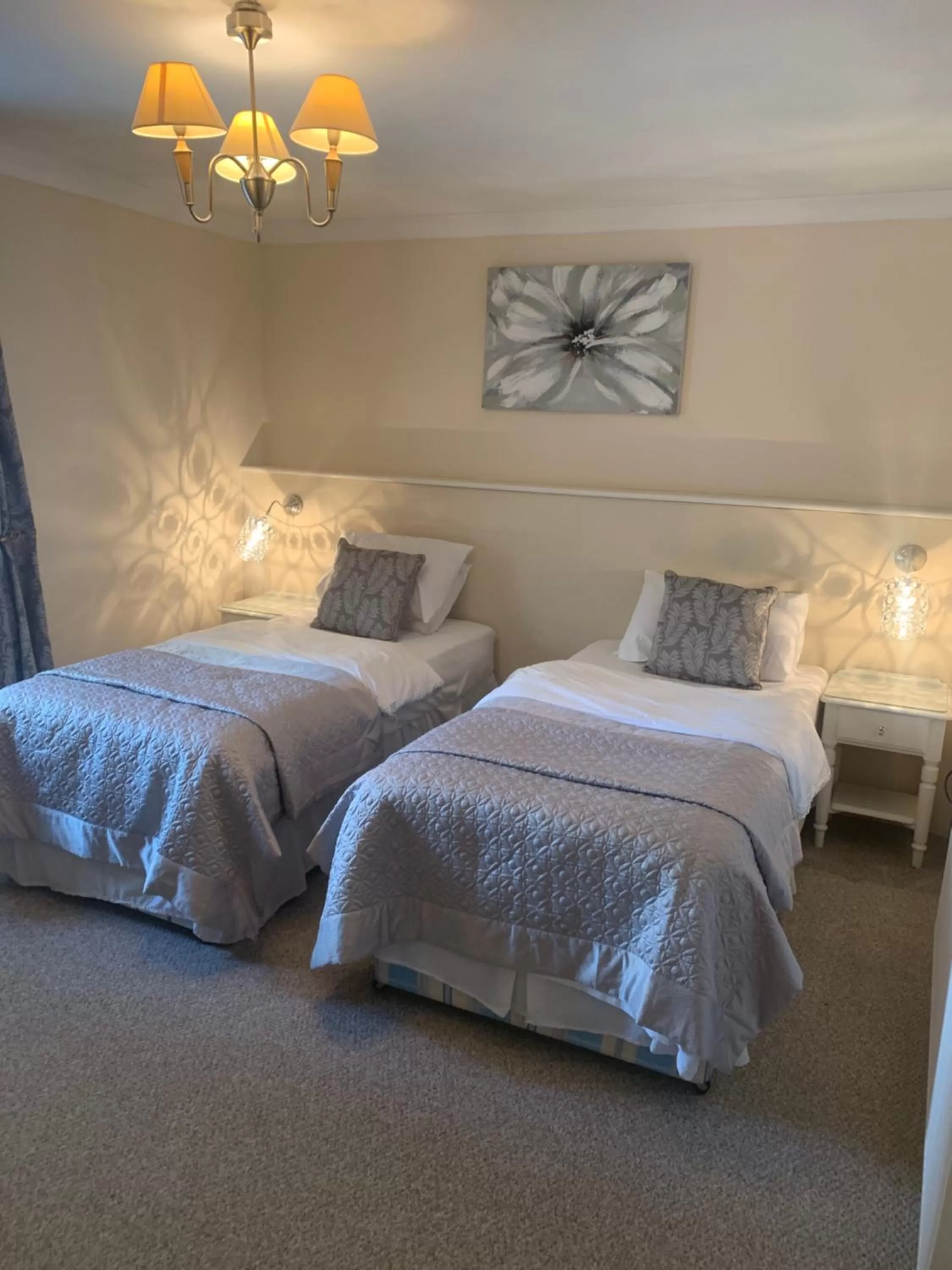 Twin Room in Hunters Meet