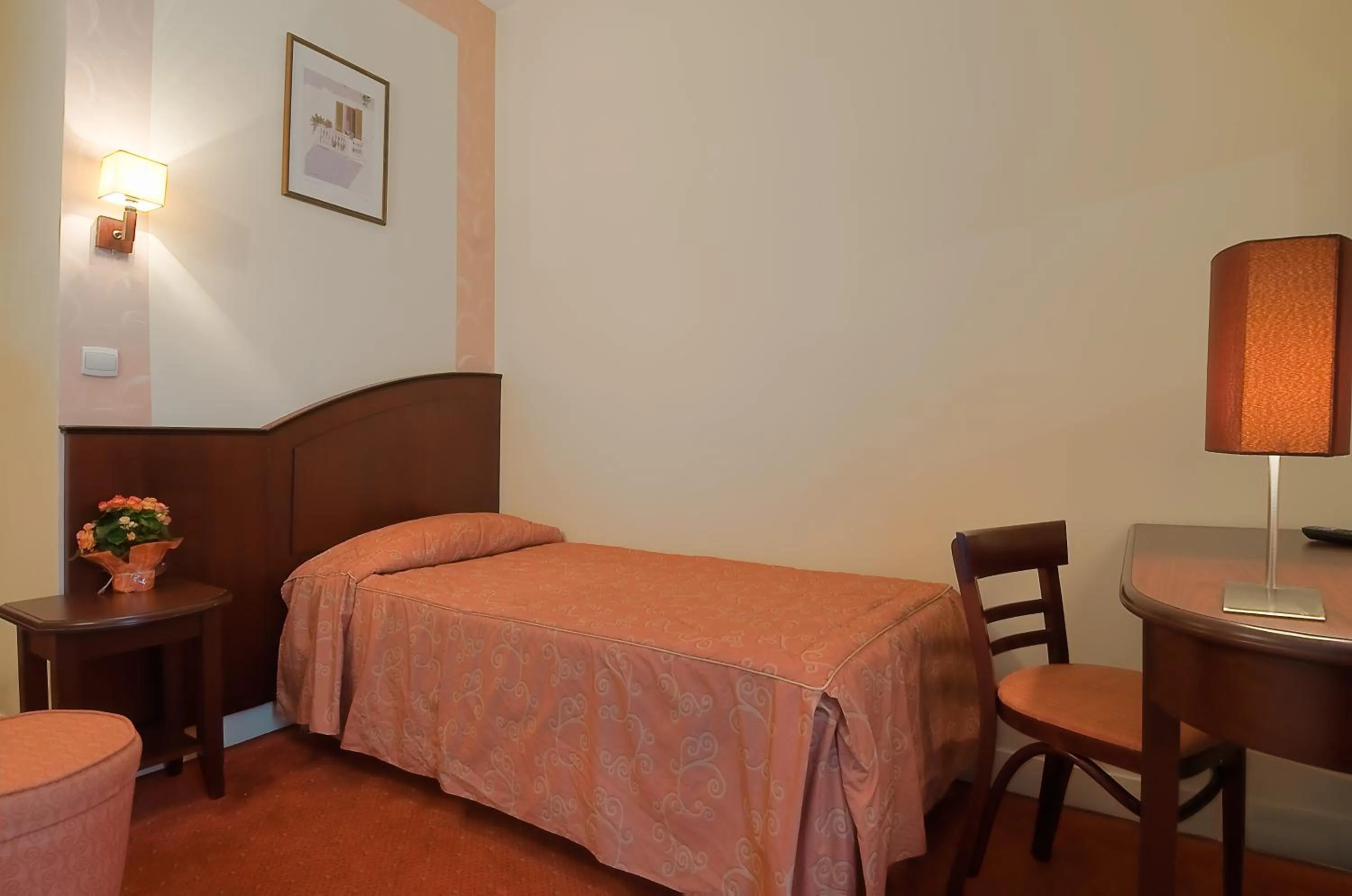 Single Room in Hotel Le Faubourg Opera