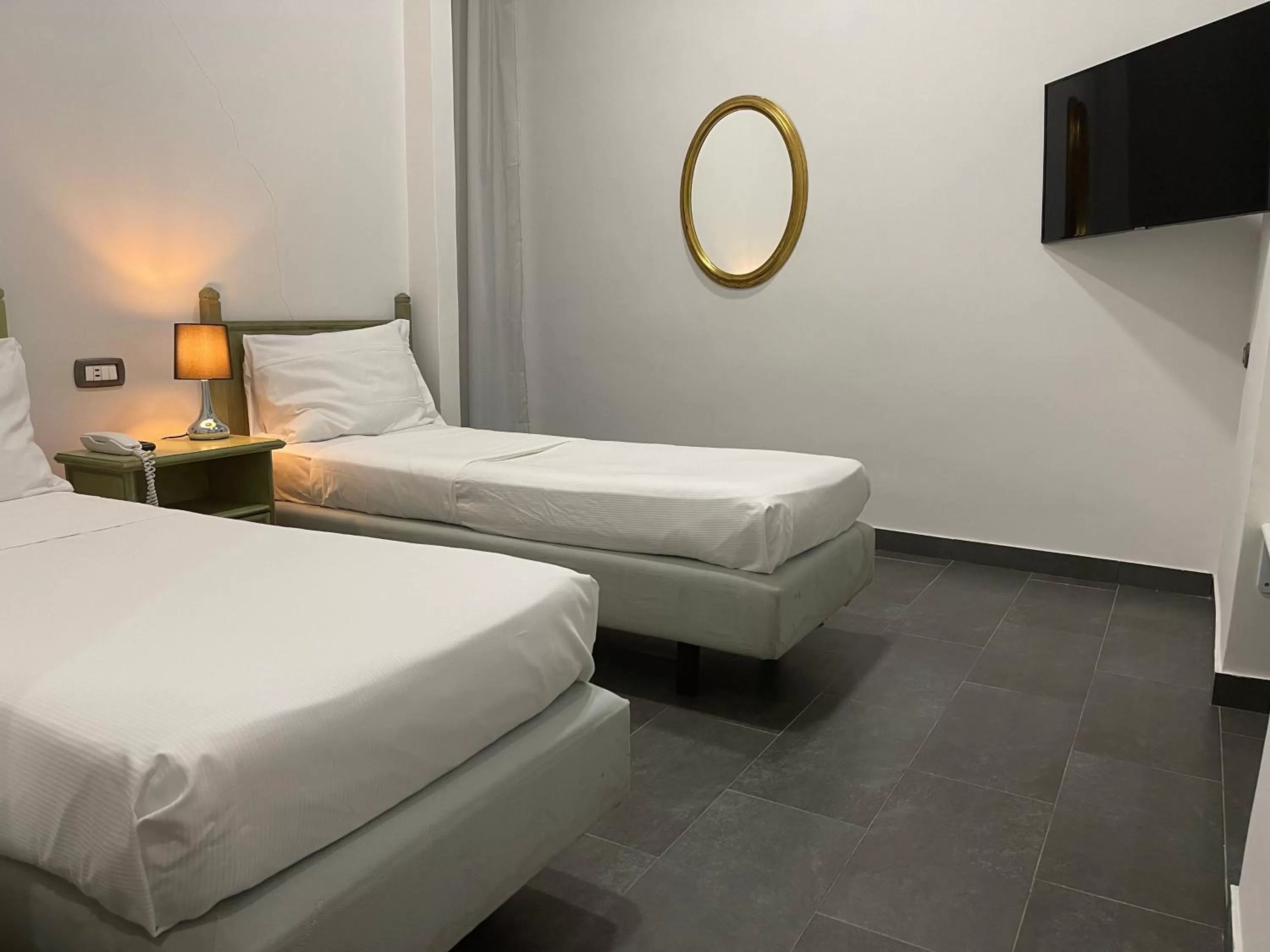 Twin Room in Jazz Hotel