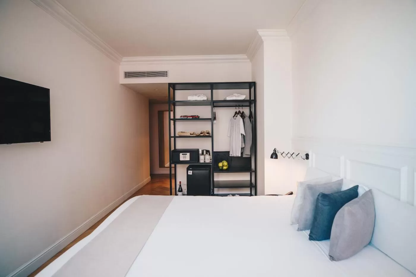 Deluxe Connecting Rooms in Dear Hotel Madrid