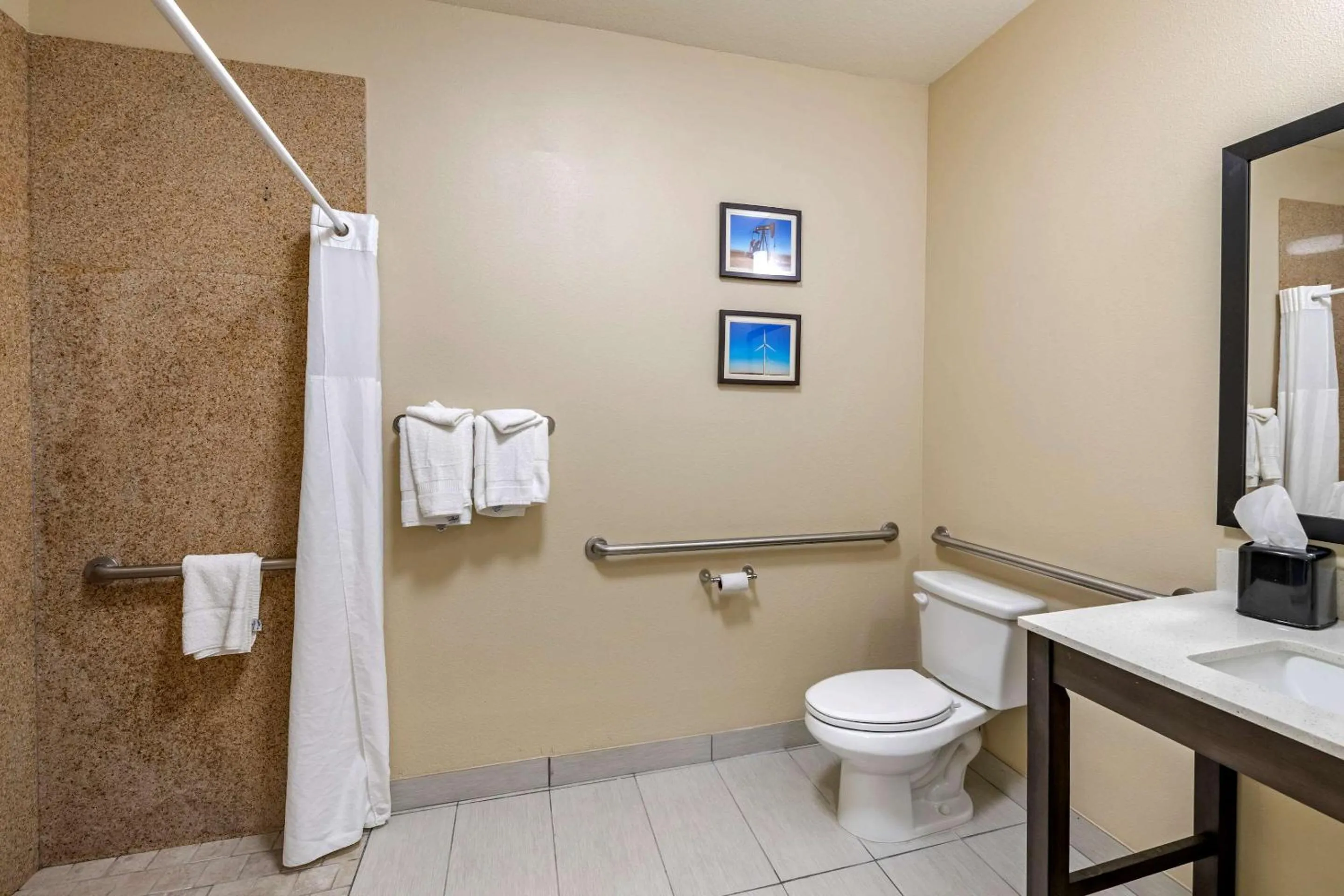King Suite with Whirlpool Bath - Accessible/Non-Smoking in Comfort Inn & Suites Lubbock West
