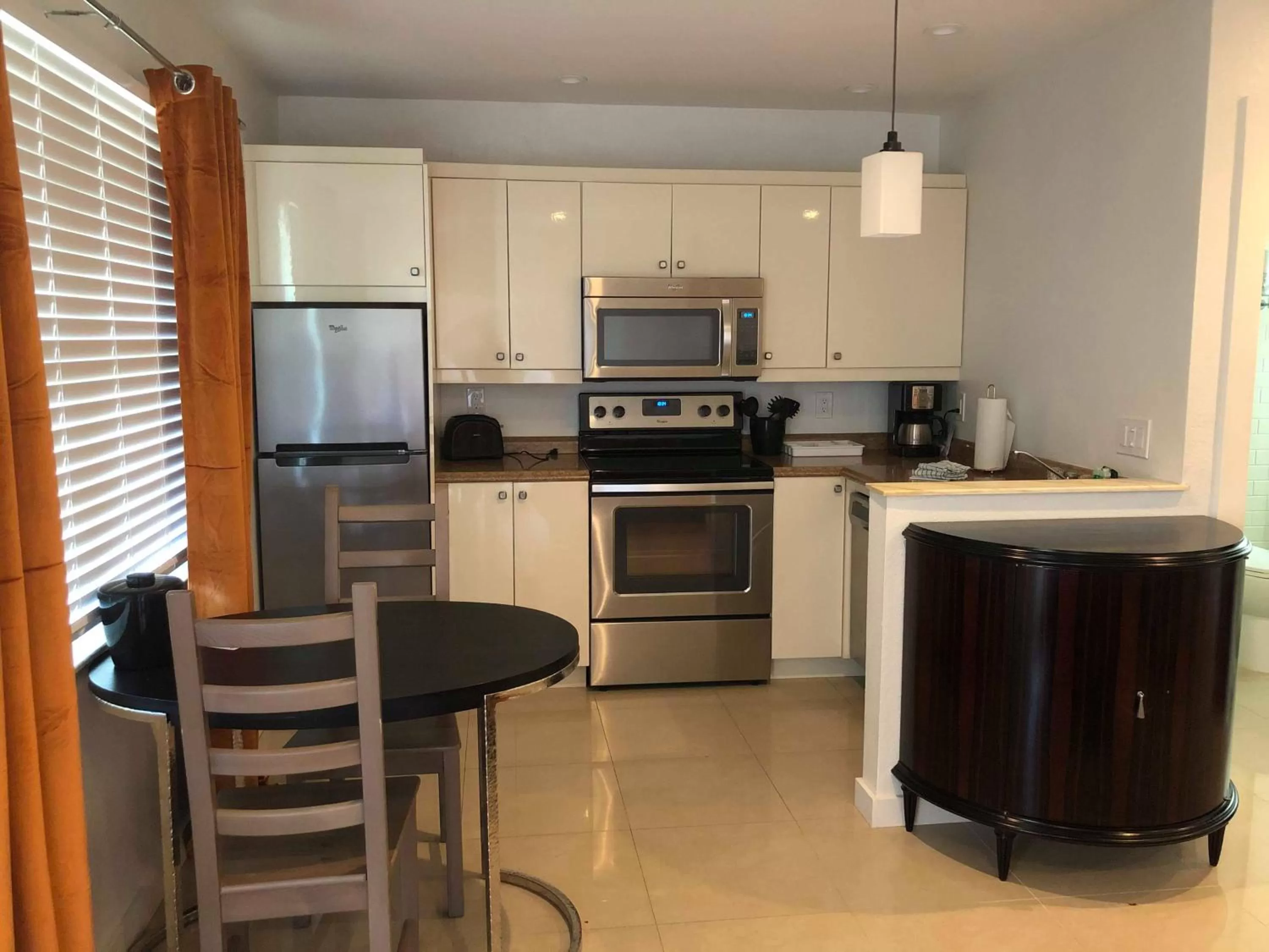 Florida Family Single in Captiva Beach Resort (open private beach access)
