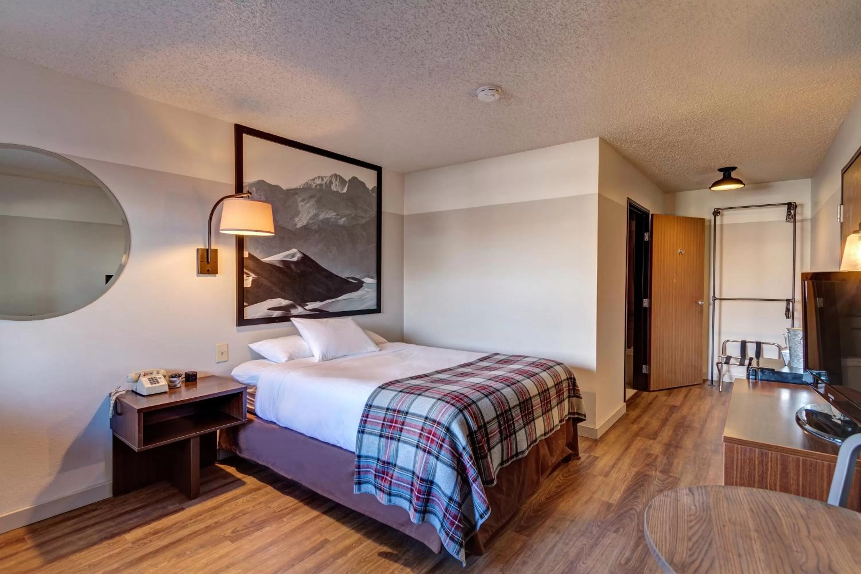 Loyal Duke Queen in Loyal Duke Lodge