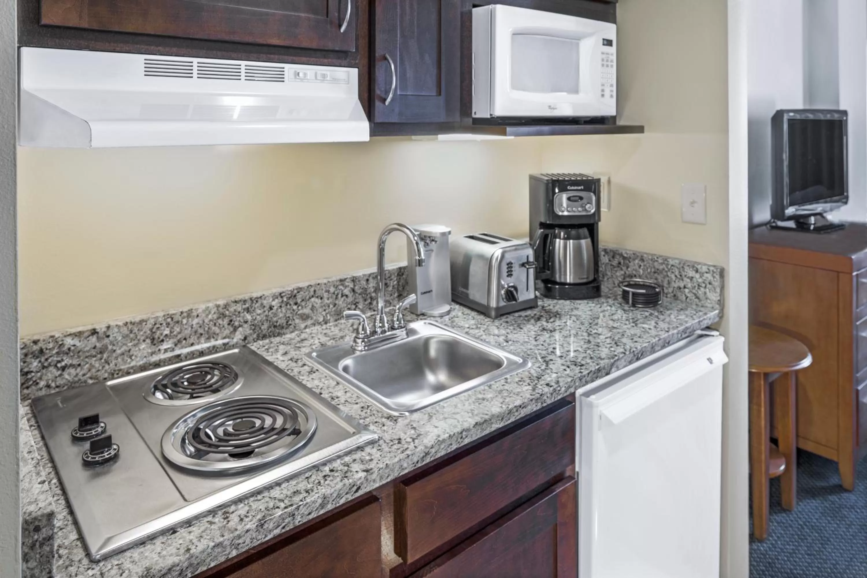 Studio with Partial Ocean View (2 Adults) in Hilton Vacation Club Daytona Beach Regency