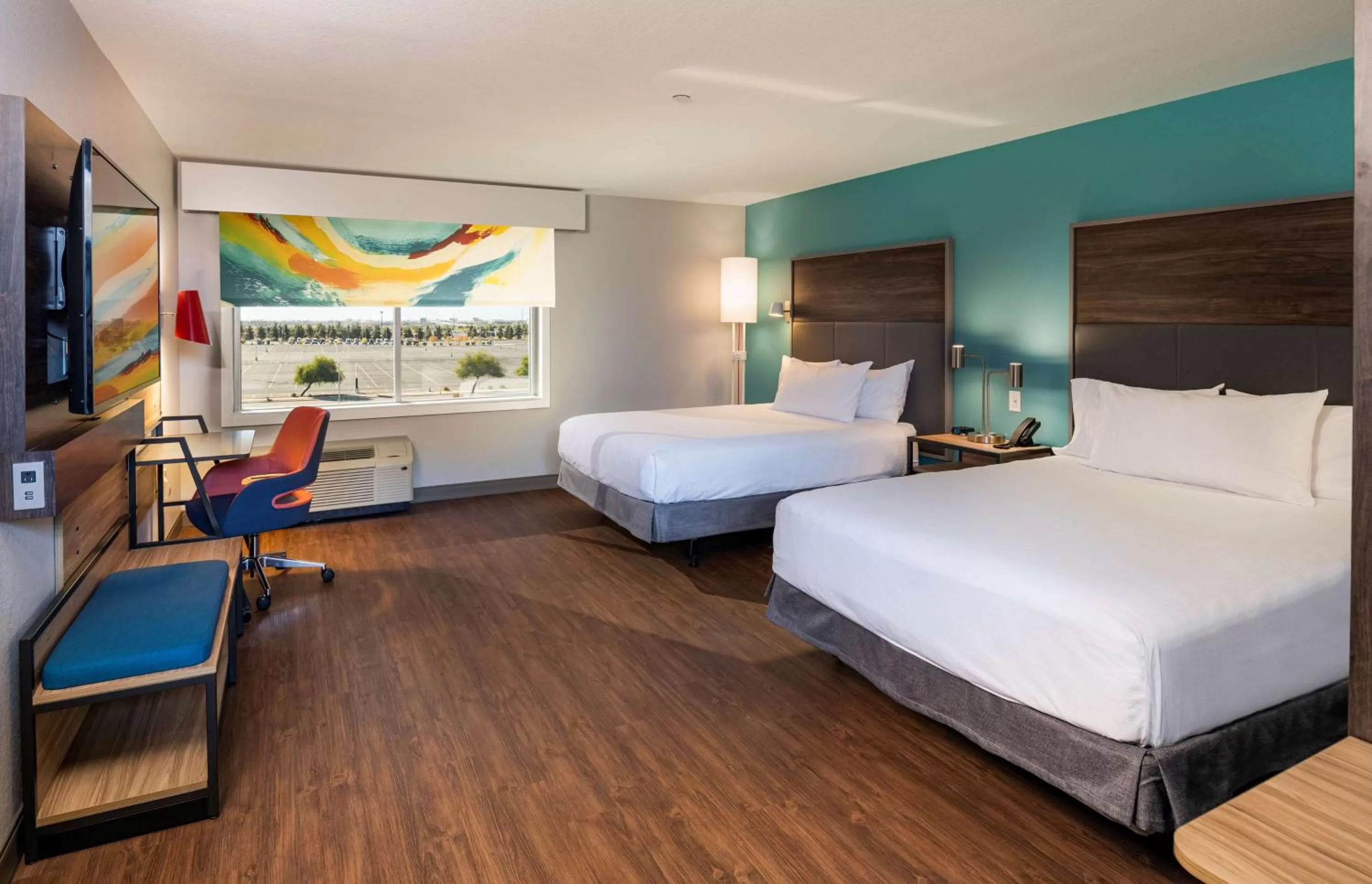 Queen Room with Two Queen Beds - Mobility Access in Tru By Hilton Phoenix Glendale Westgate