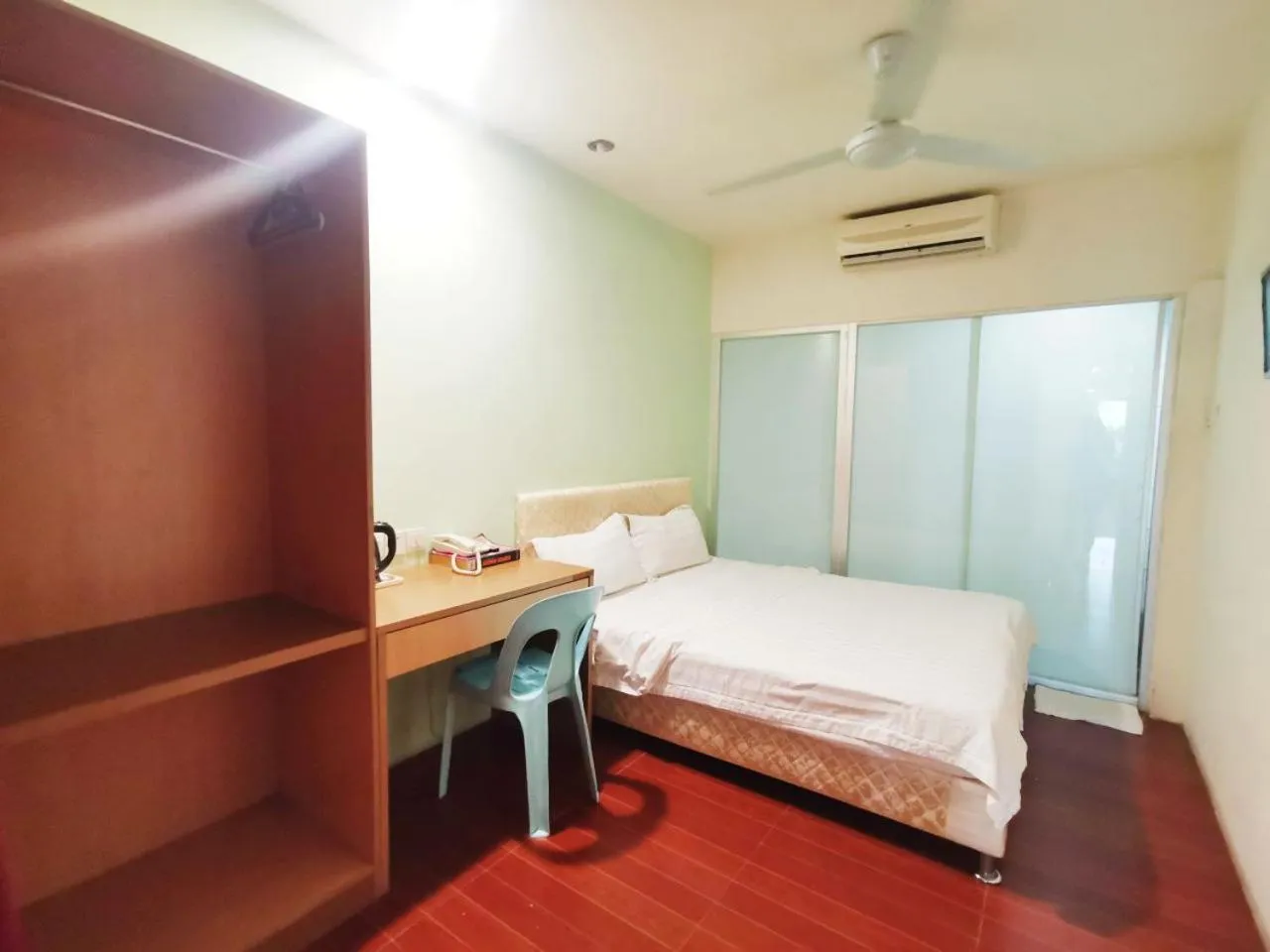 Standard Double Room in Homestay Kuching Hotel