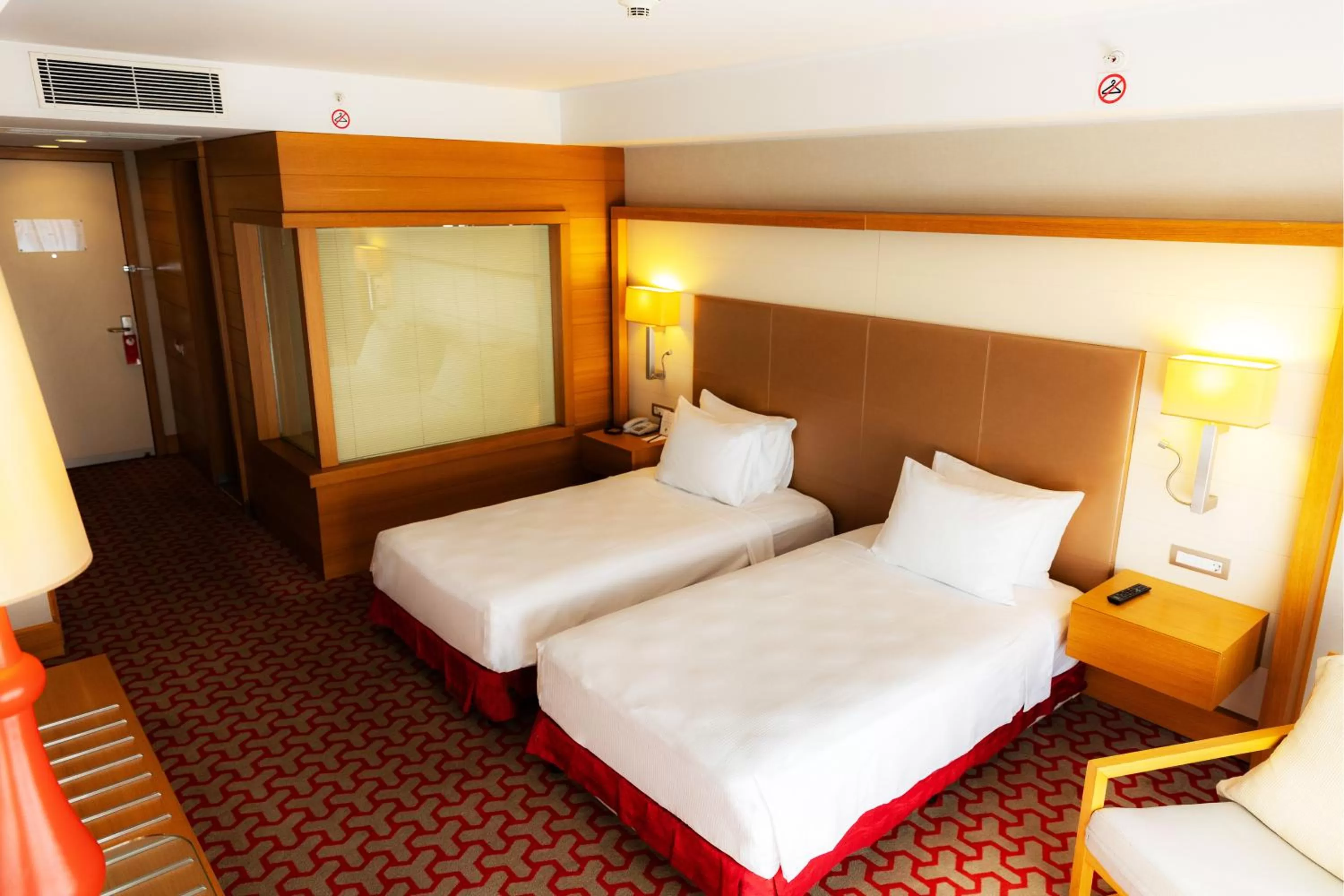 Photo of the whole room in Divan Bursa