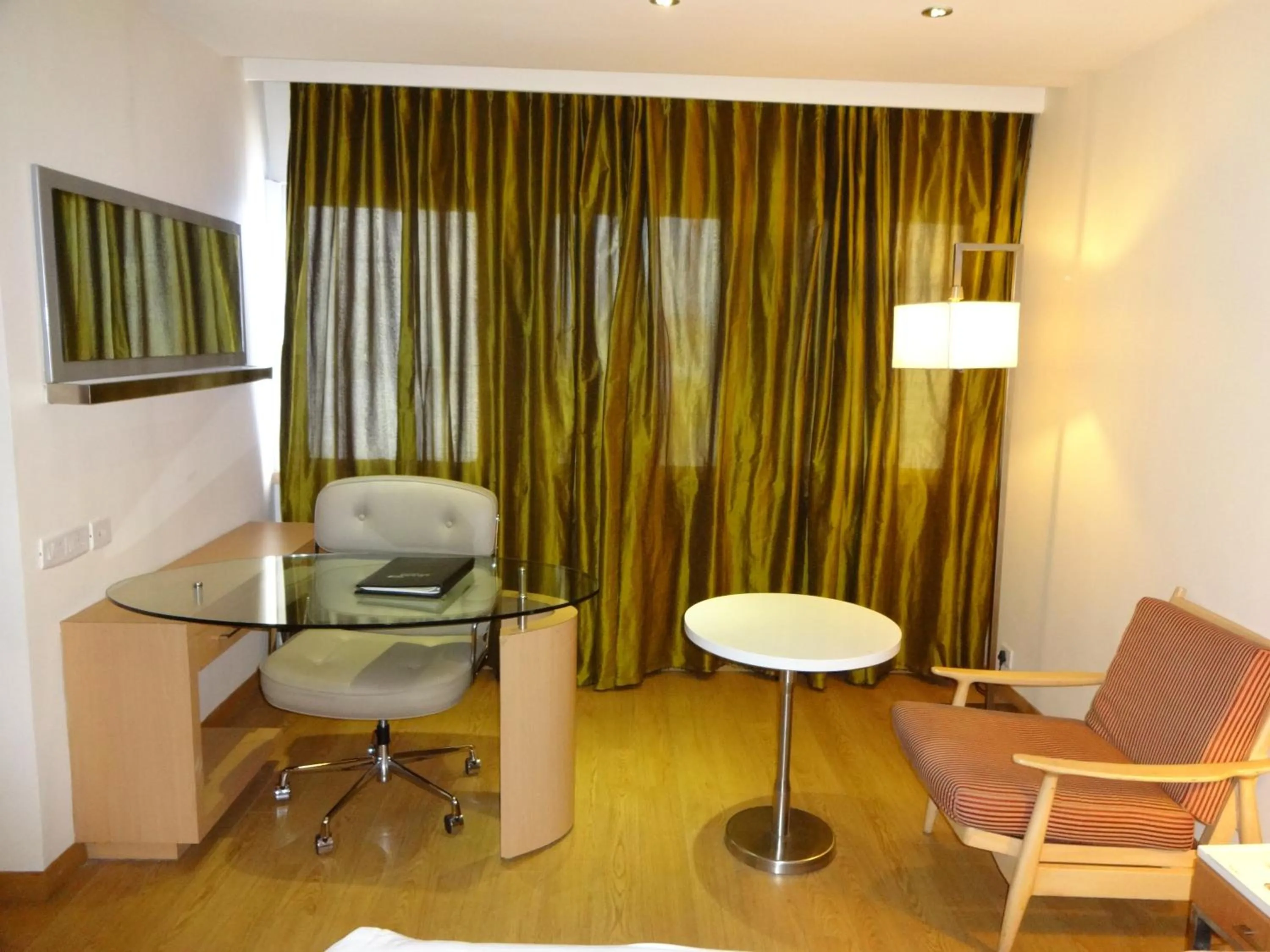 Business Club Room in Savera Hotel