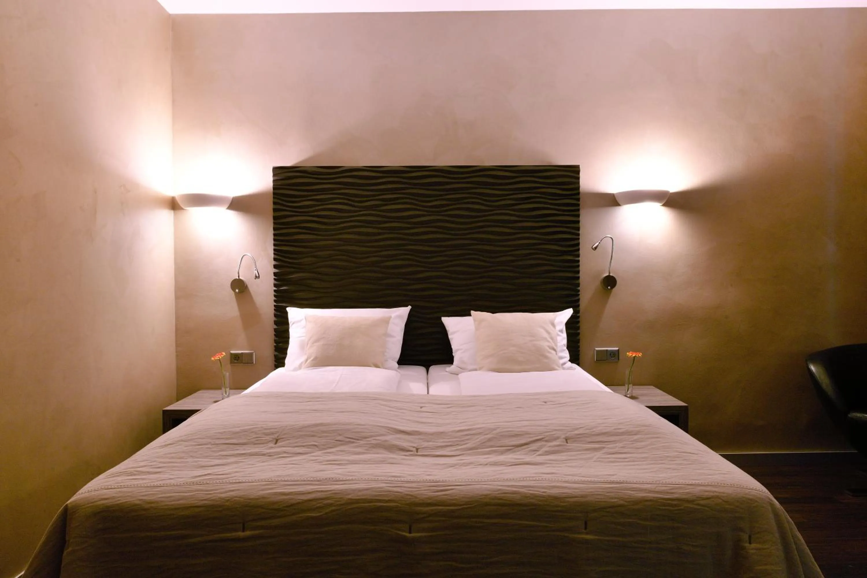 Standard Double Room in Artim Hotel