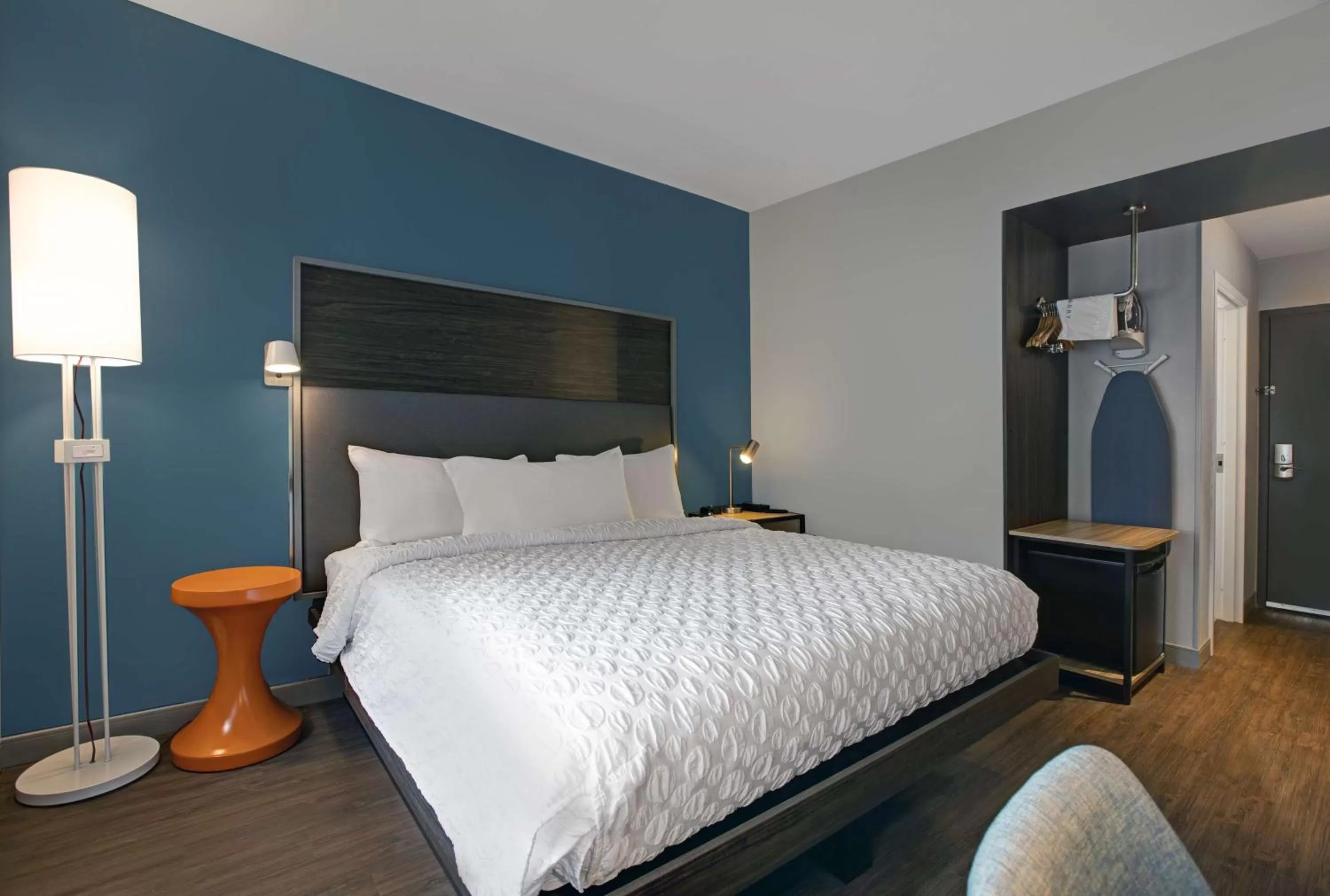 King Room in Tru By Hilton Milwaukee Downtown, WI