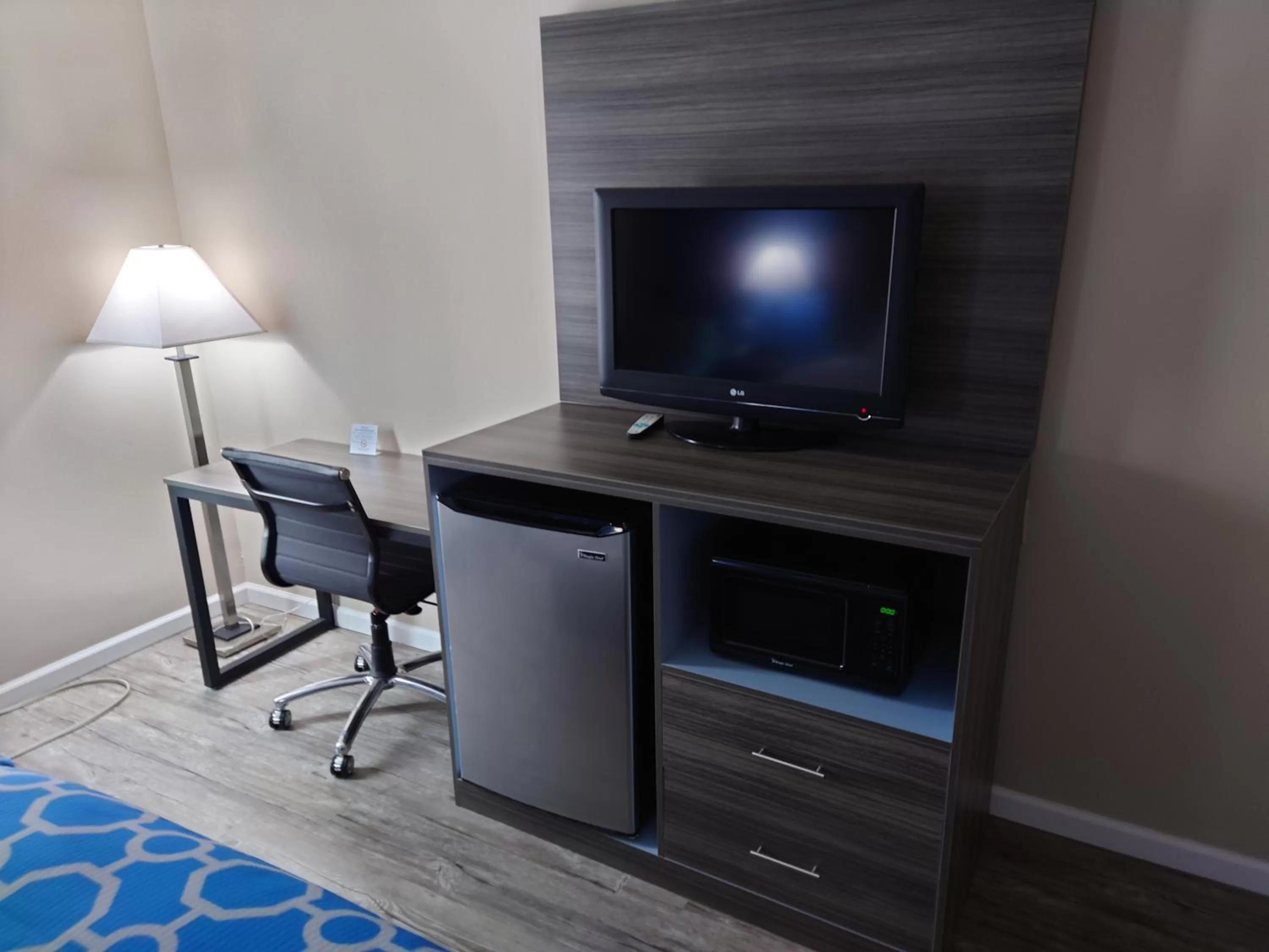King Room - Mobility Access/Non-Smoking in Baymont by Wyndham Adairsville
