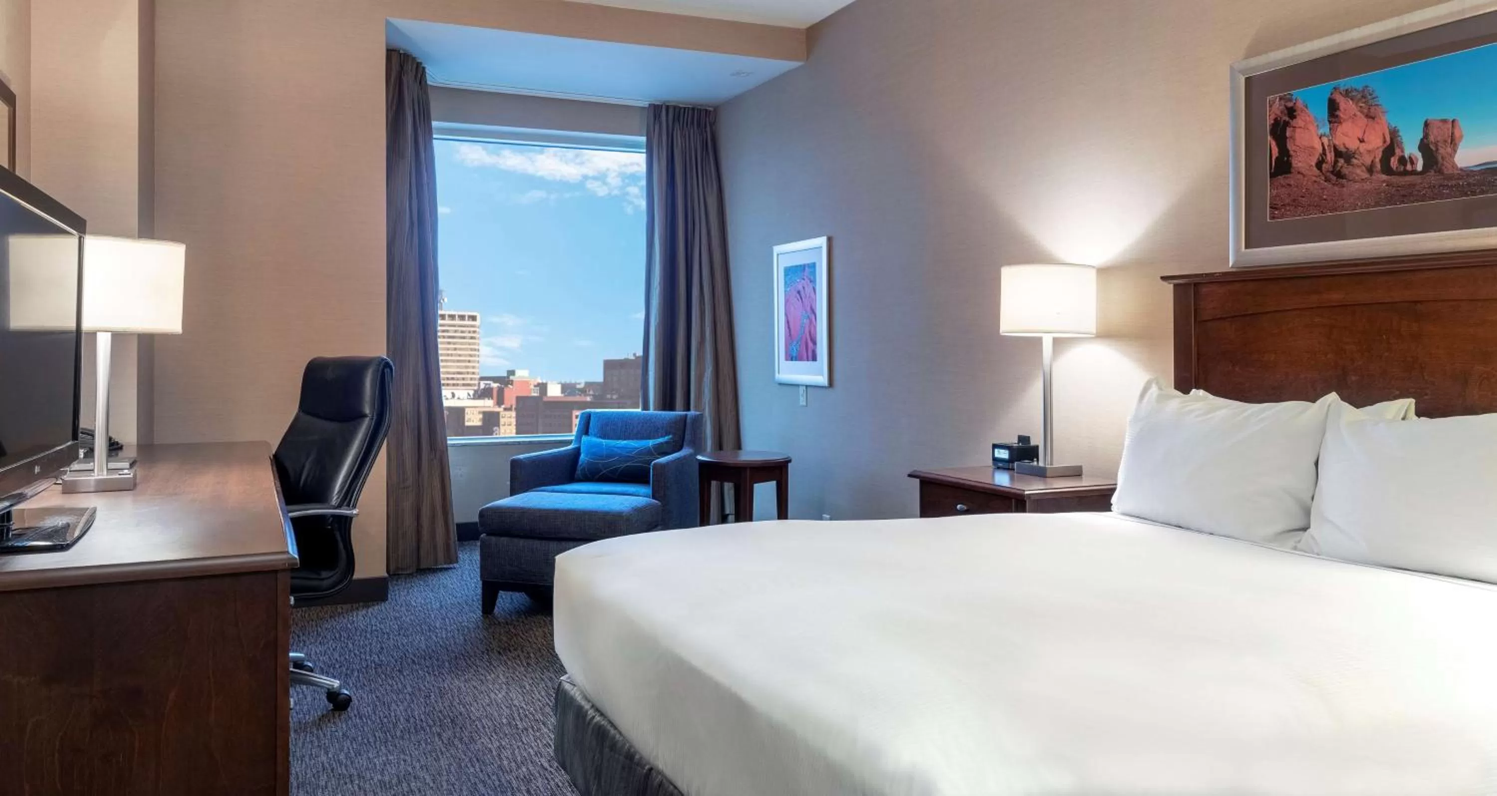 Queen Room with City View in Hilton Saint John