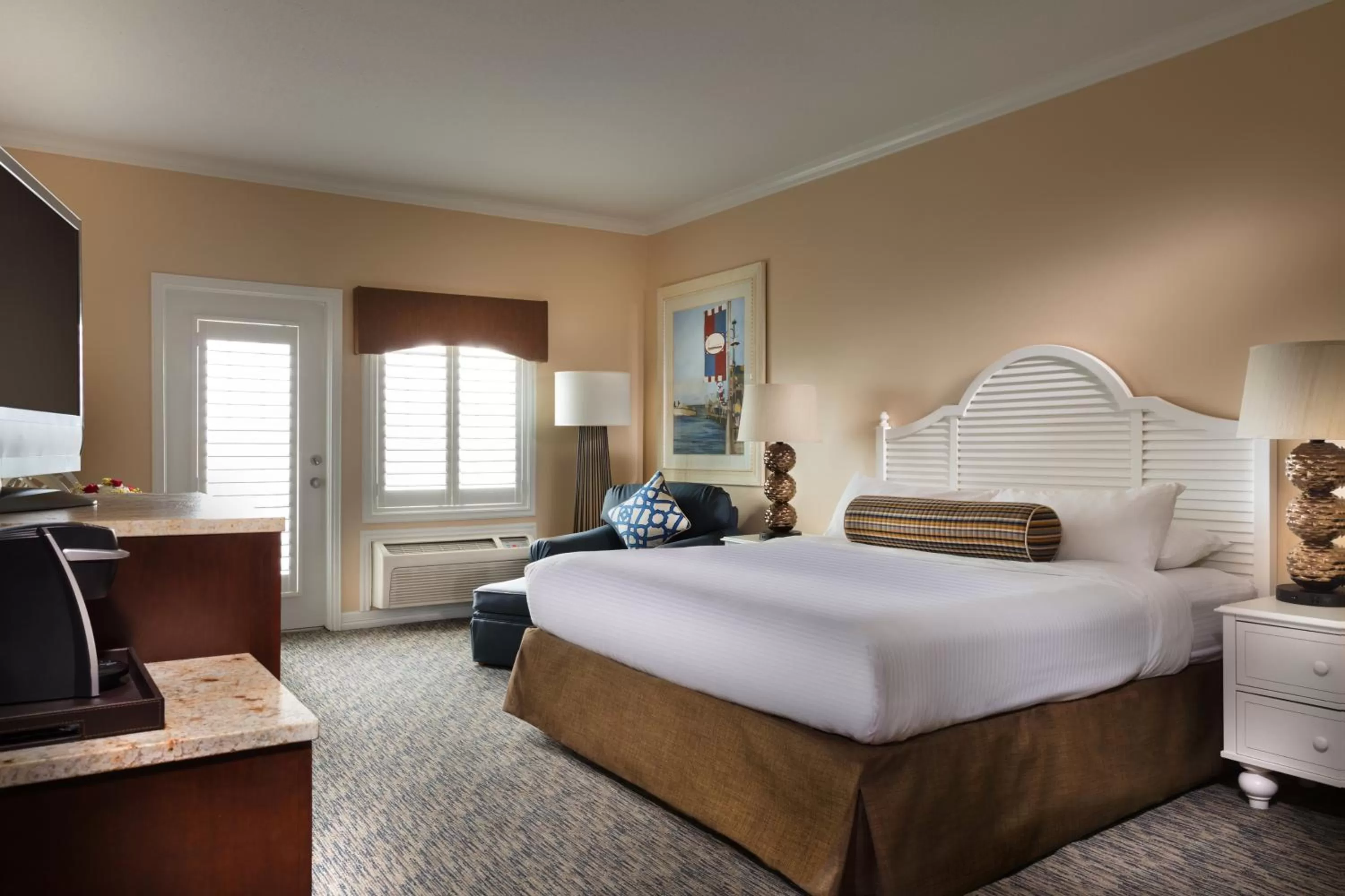 King Room with Sea View in Boardwalk Inn