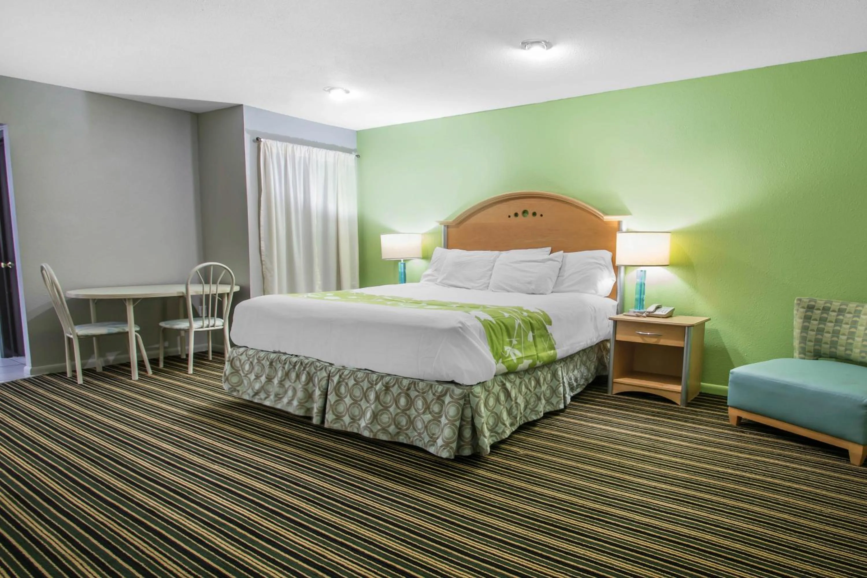 Standard King Room - Non-Smoking  in Rodeway Inn & Suites Winter Haven Chain of Lakes