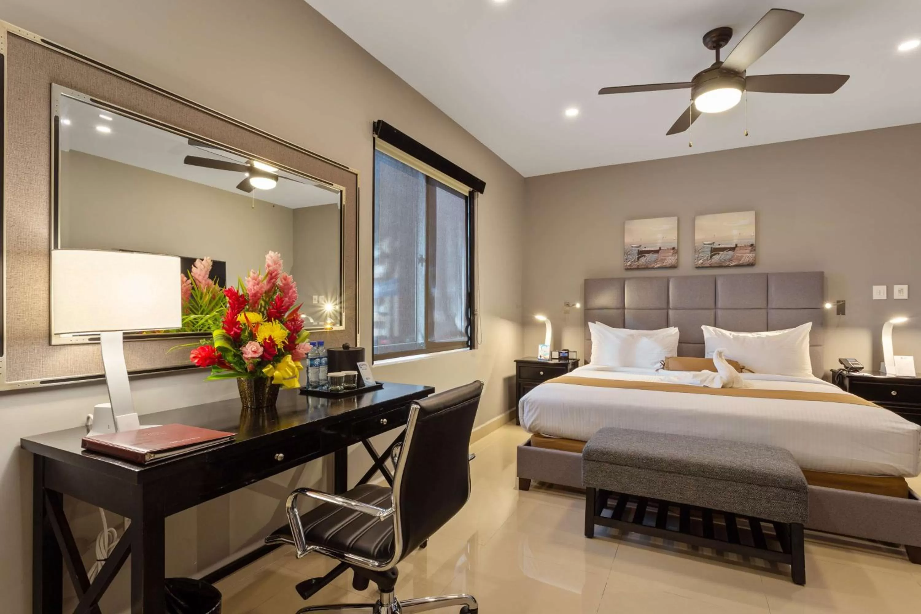 Premium King Room - Non Smoking in Best Western Plus Belize Biltmore Plaza