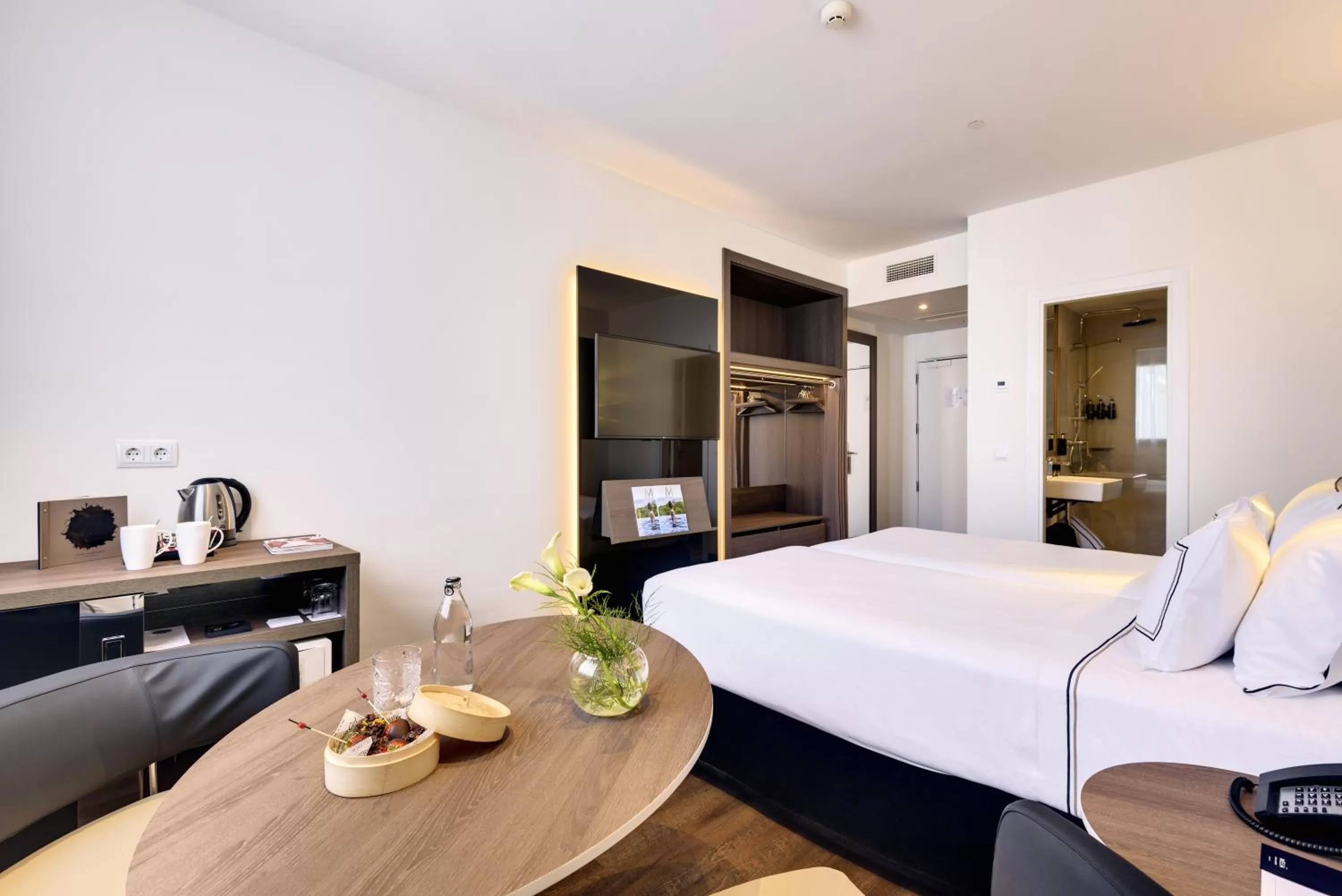 Connecting Premium Room in Melia Madrid Serrano