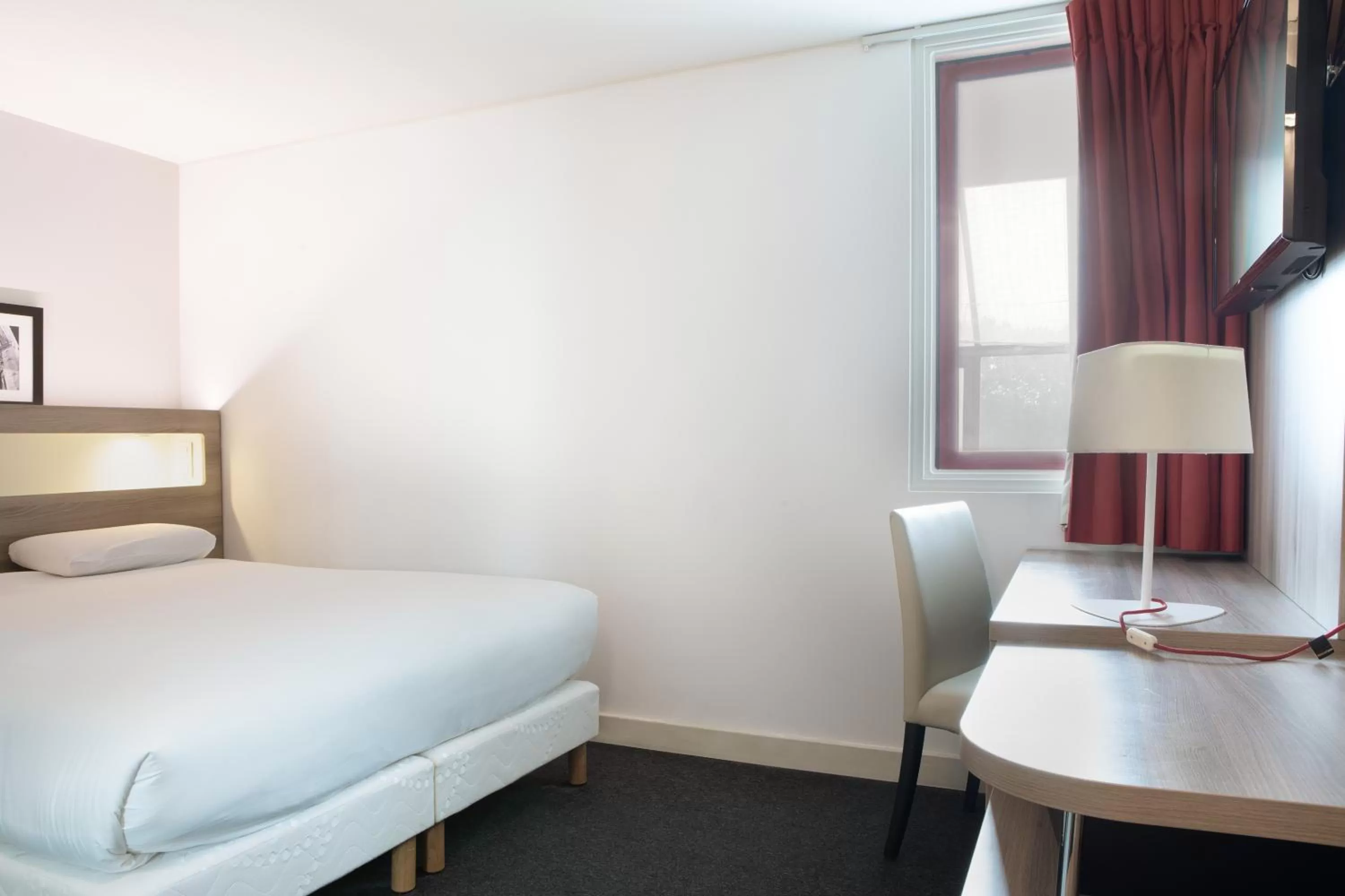 Superior Double Room in Kyriad Paris Est - Bois de Vincennes