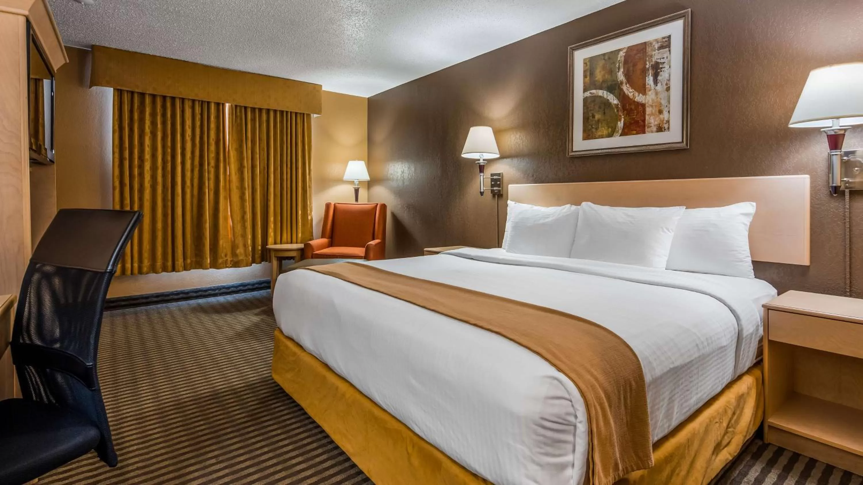 Queen Room - Non-Smoking in Seven Oaks Hotel Regina