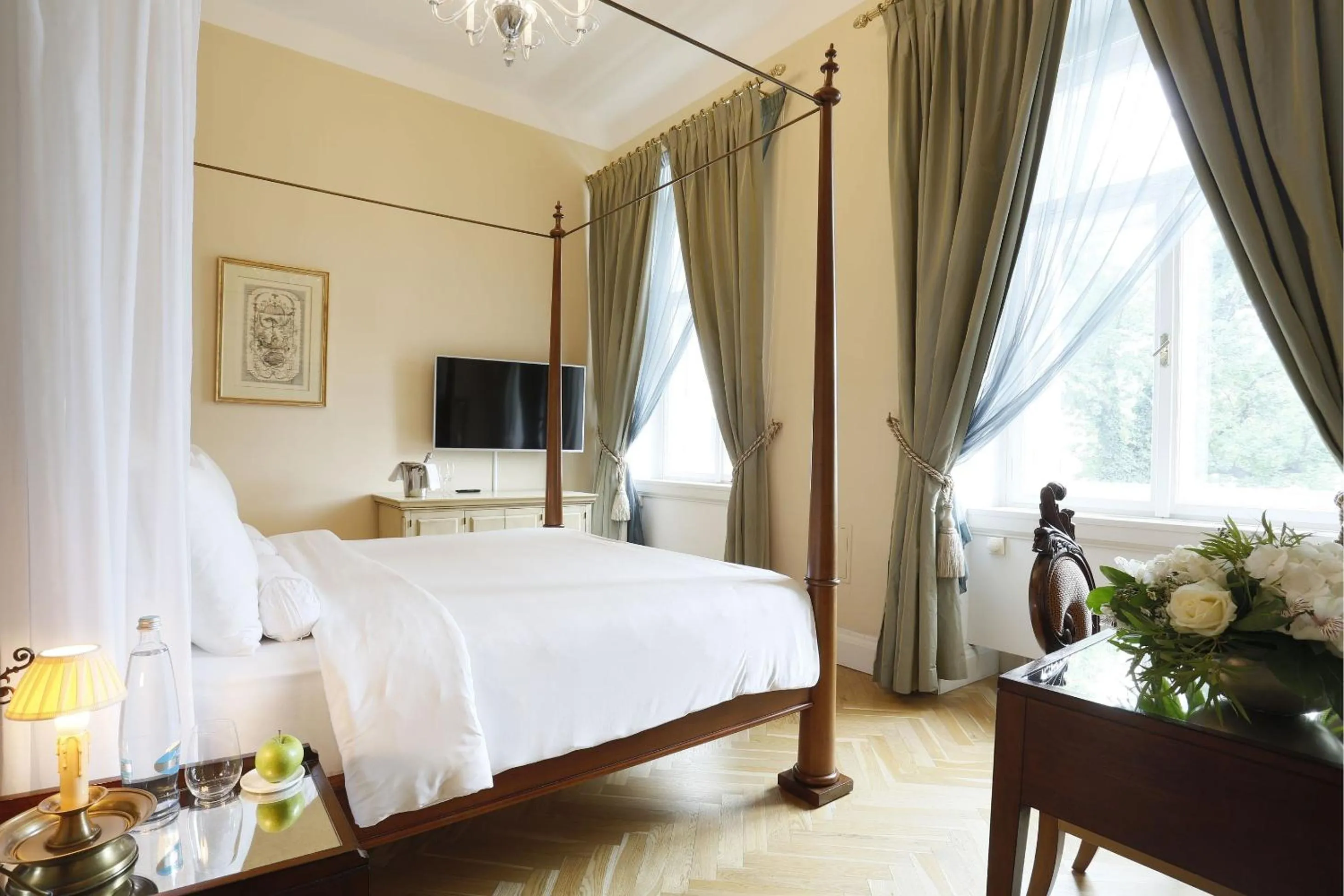 Three-Bedroom Suite in The Mozart Prague