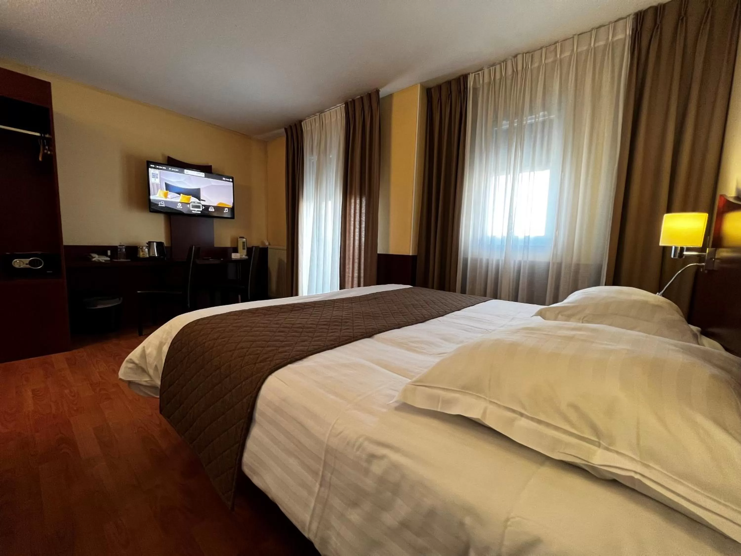 Great Comfort Double Room in Logis Hotel Center