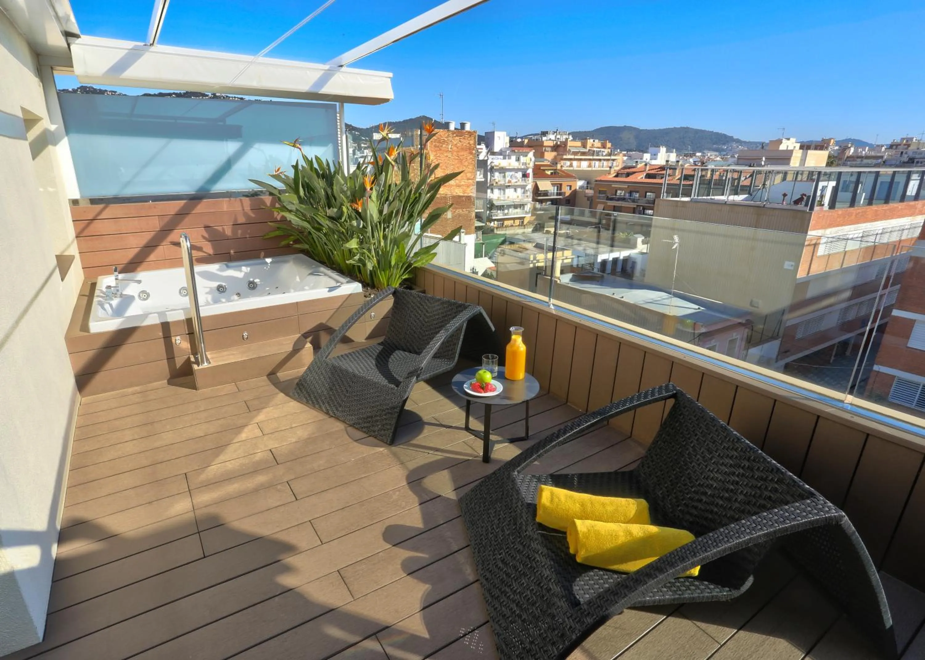 Premium Superior Double Room with Spa Bath in KAKTUS Hotel Volga