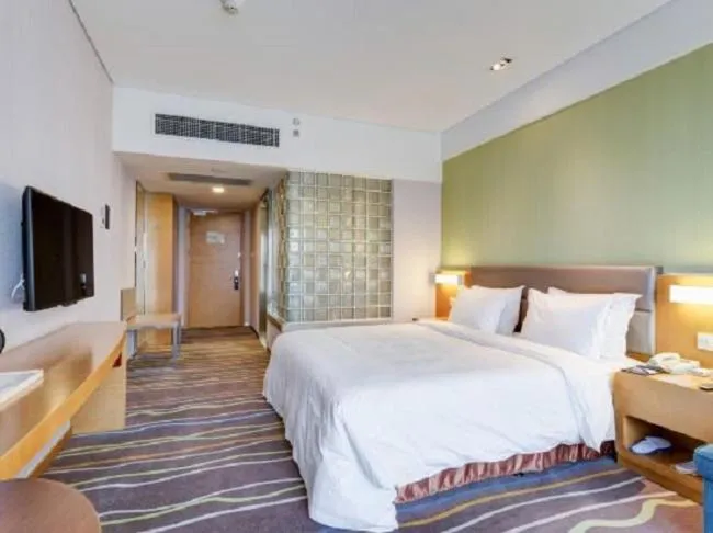 Standard King Room with Extra Floor Space in Holiday Inn Express Xi'an High-Tech Zone by IHG