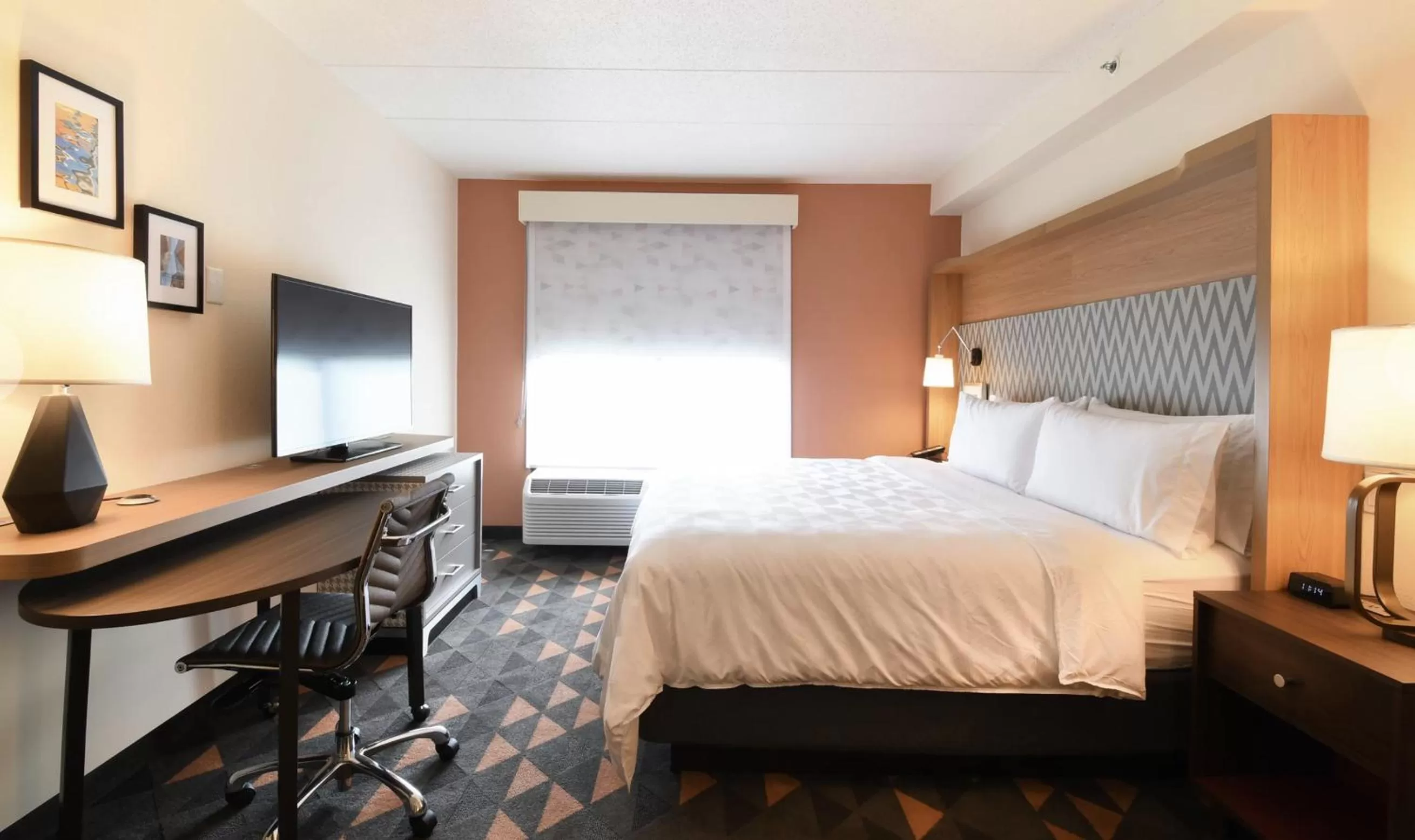 Standard King Room in Holiday Inn Fredericksburg - Conference Center by IHG