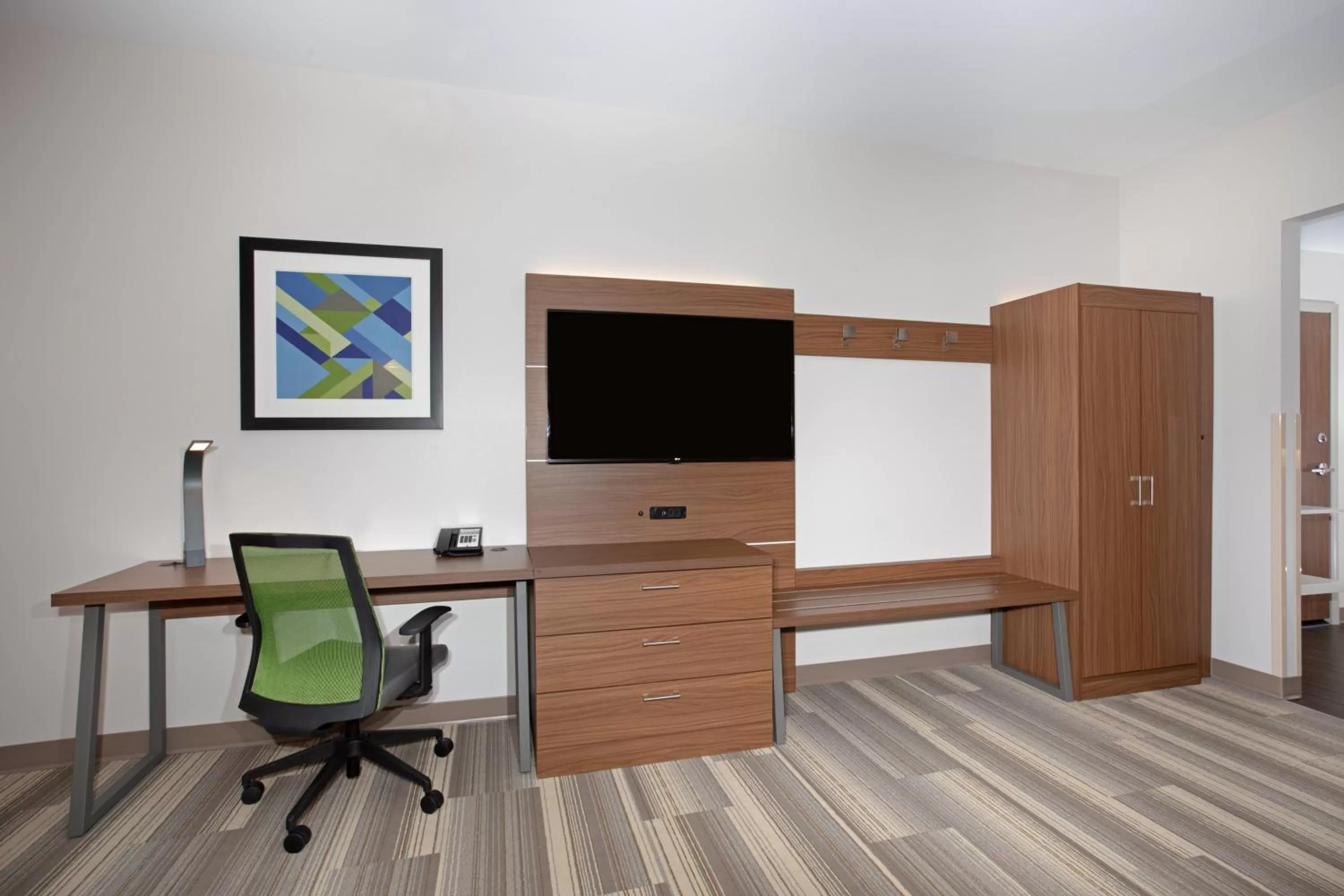 King Suite with Tub and Sofa Bed - Mobility Accessible in Holiday Inn Express & Suites Sioux City North - Event Center by IHG